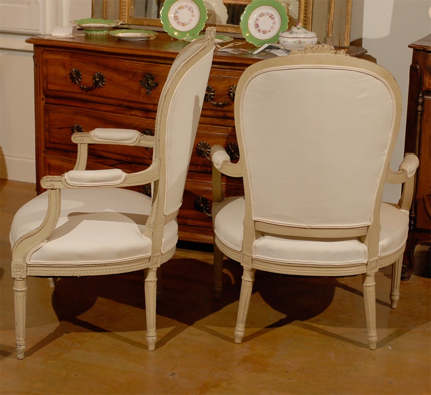 Pair of French Louis XVI Style 19th Century Painted Armchairs with Carved Decor 3
