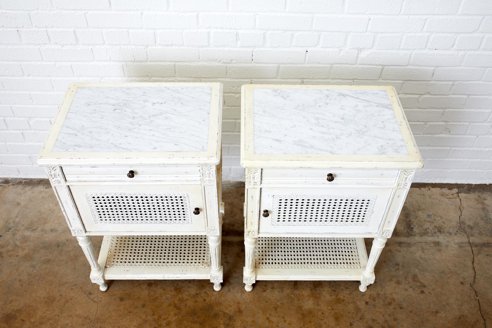 Pair of Painted Louis XVI Style Marble-Top Nightstands In Distressed Condition In Rio Vista, CA
