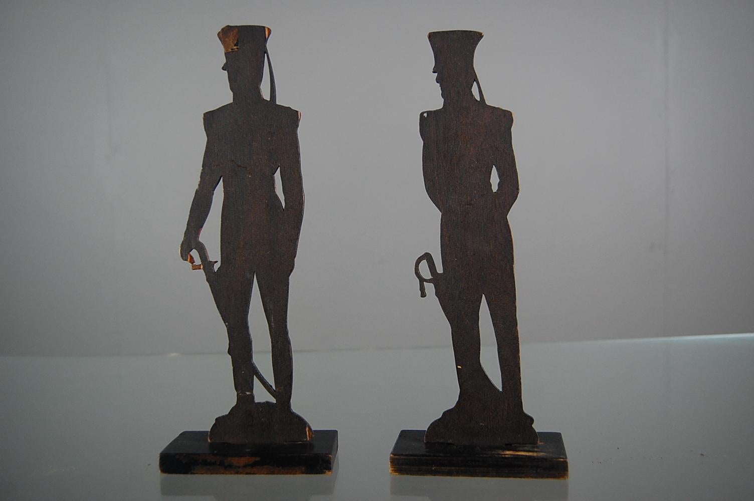 A delightful pair of wooden painted soldiers by Lt Ernest Vernon Howell, Serving British officer from Sep 1917 - Jun1920. Having been invalided he began painting these wooden figures, predominantly for museums, illustrating British military uniforms
