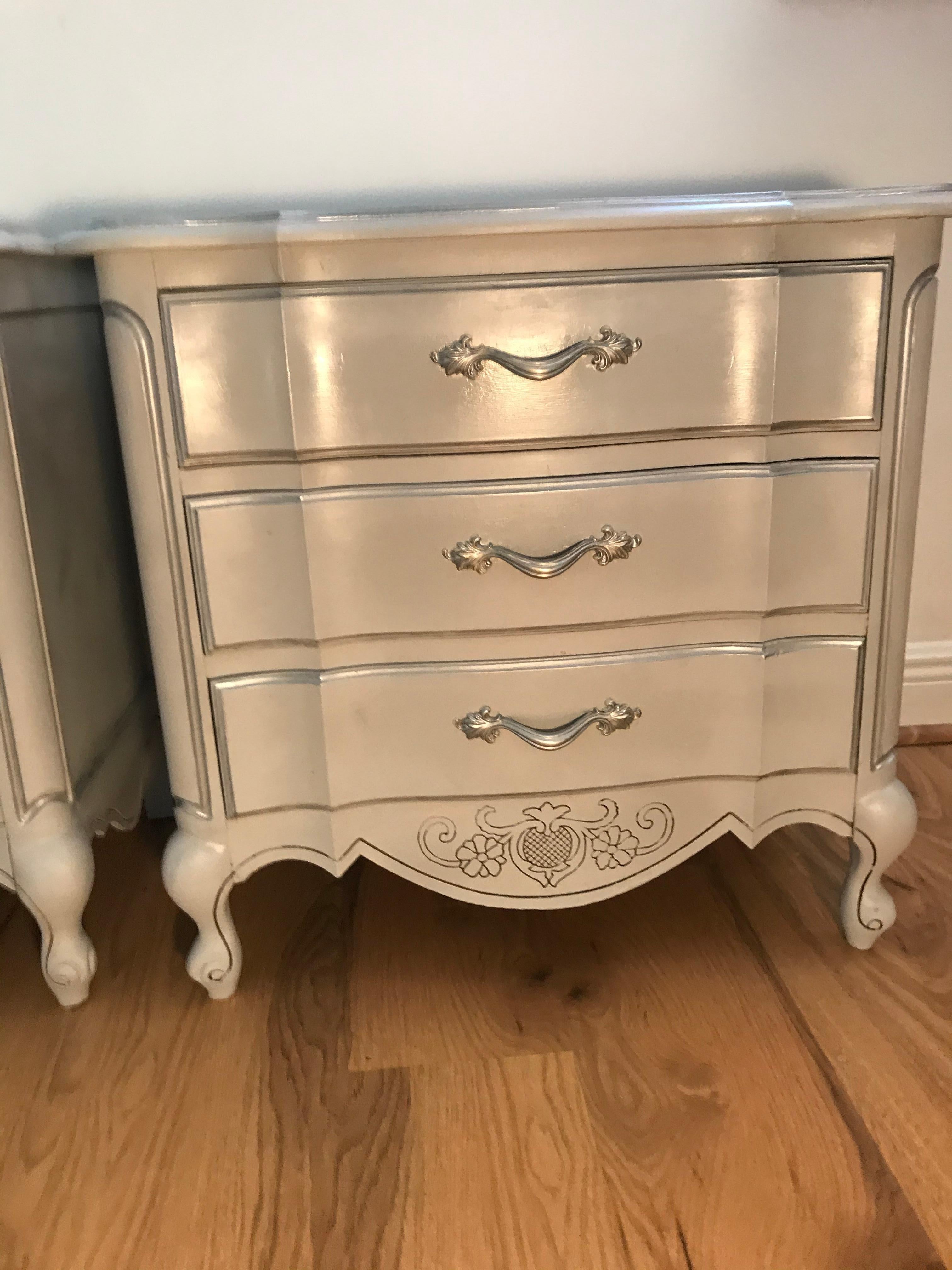 Baroque Revival Pair of Vintage Nightstands Painted Gray  For Sale