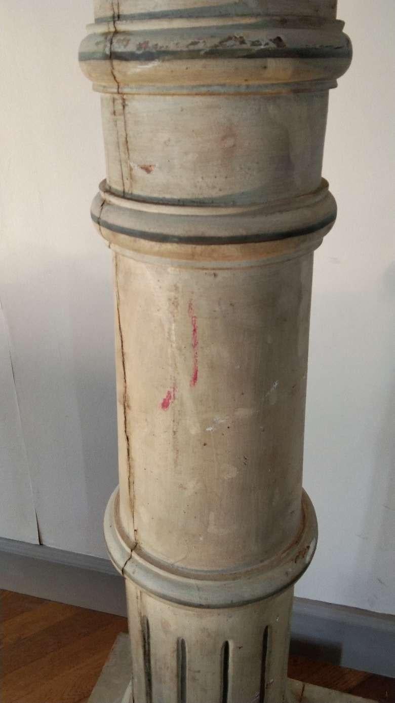 Pair of Painted Pine Columns Pedestals from France, circa 1820 In Good Condition For Sale In Lectoure, Occitanie