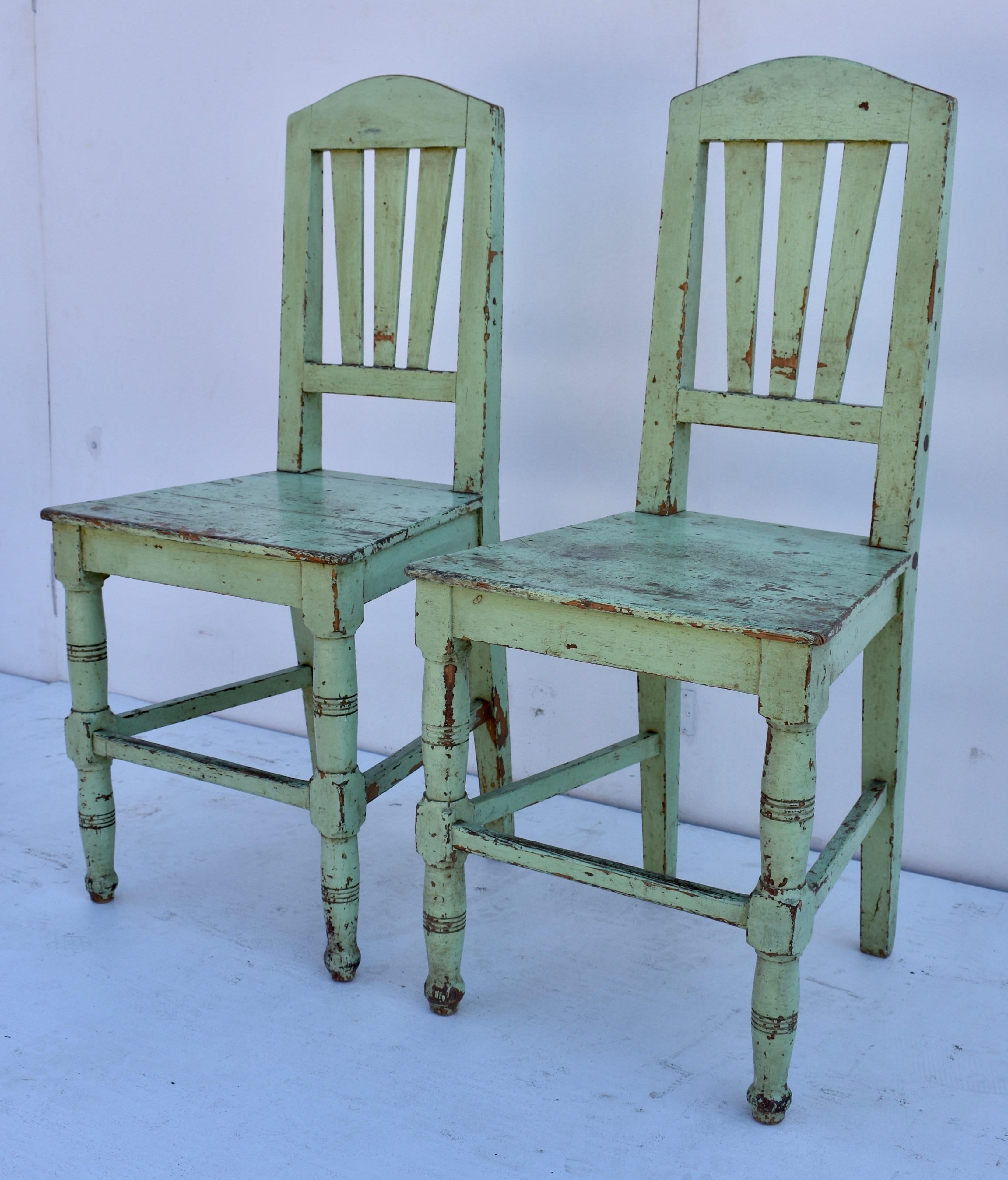 Country Pair of Painted Pine Plank-Seat Chairs