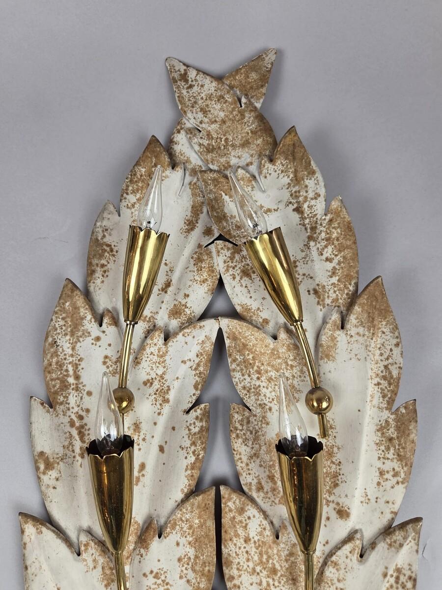 Pareja De Apliques De Chapa Pintada Y Latón, Siglo XX Europeo en venta