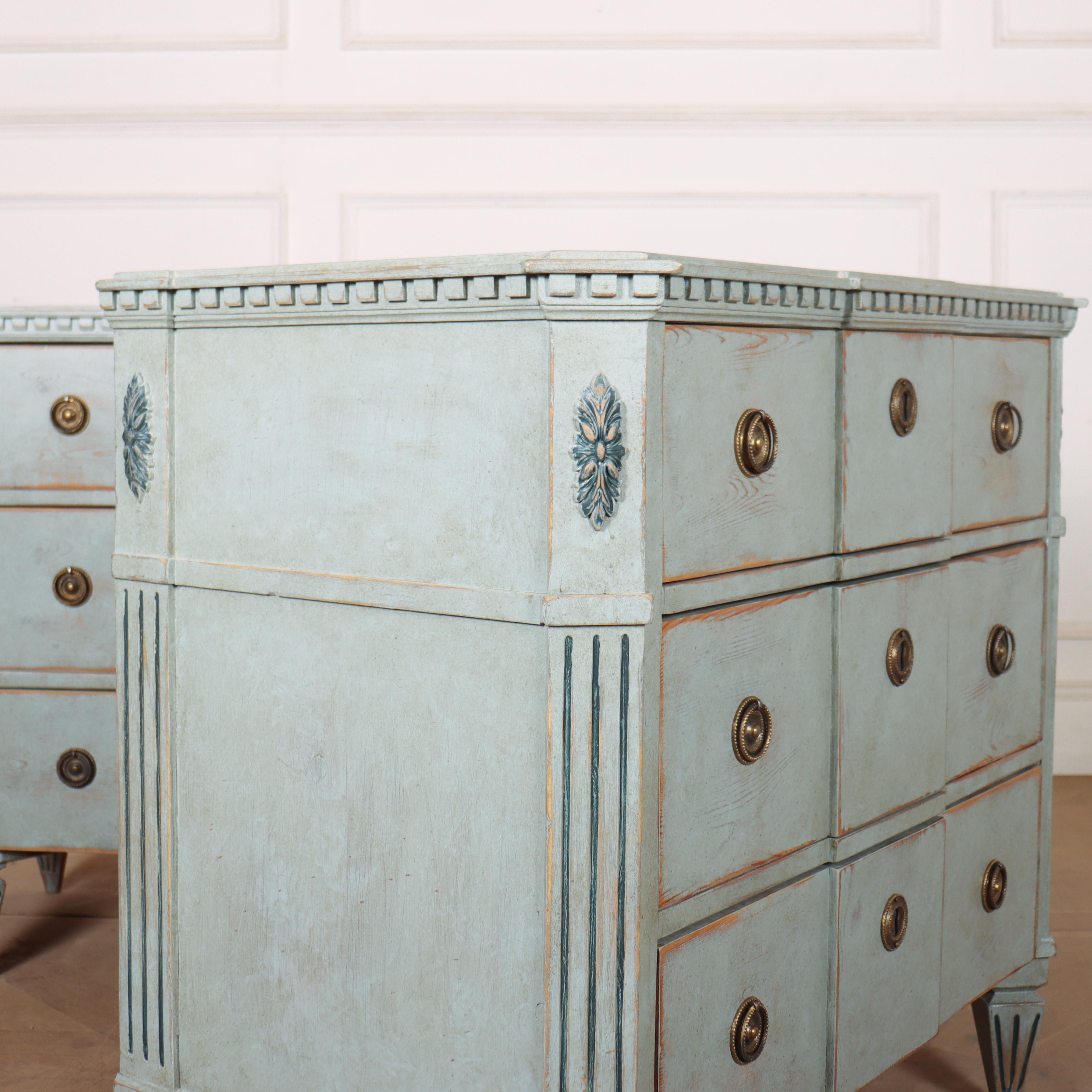 Pair of Painted Swedish Breakfront Commodes For Sale 4