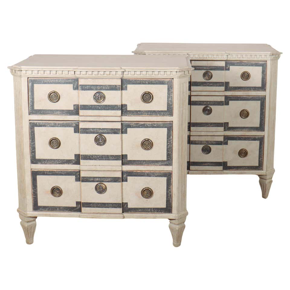 Pair of Painted Swedish Breakfront Commodes For Sale at 1stDibs