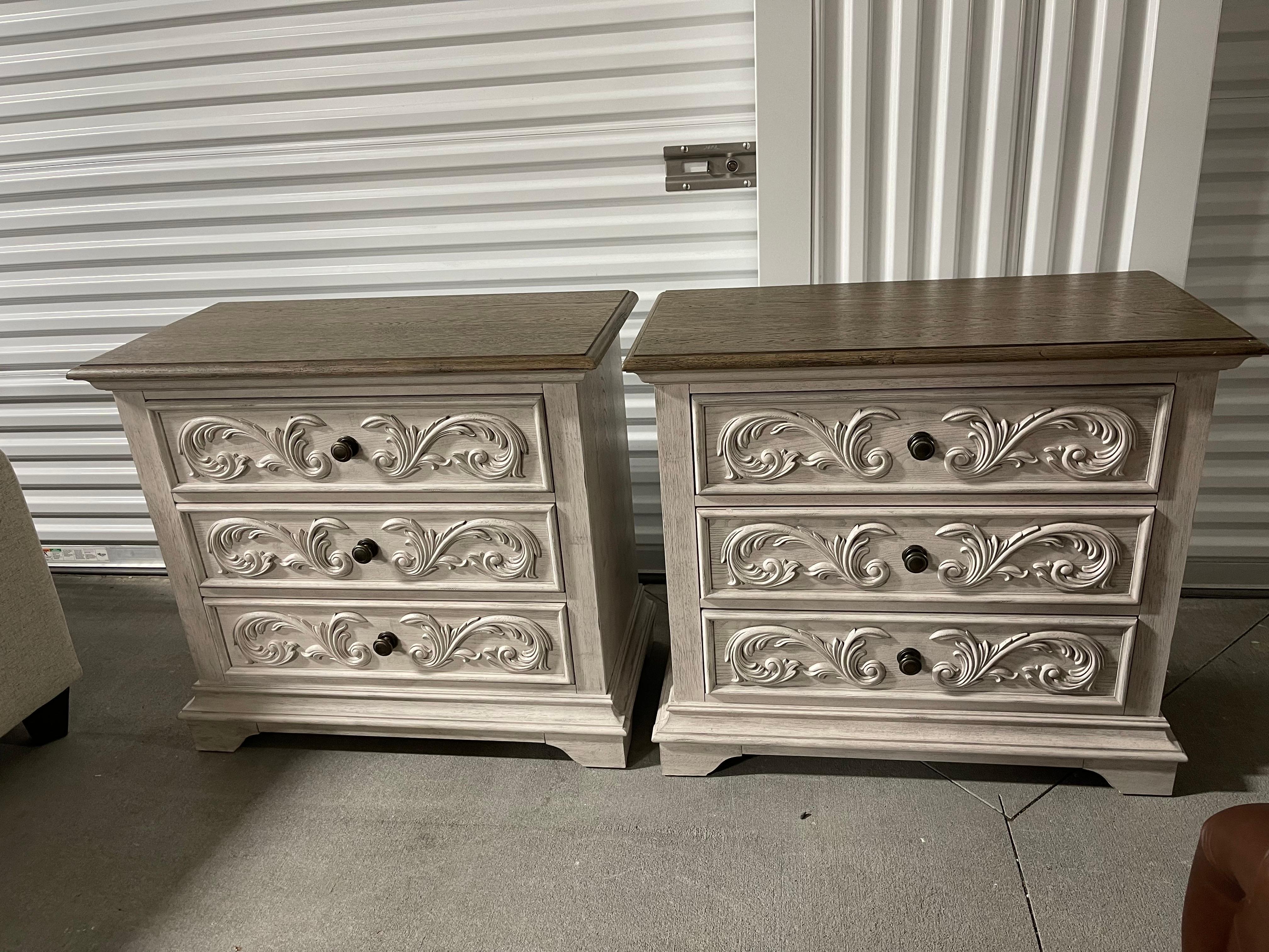 Pair of Painted Three-Drawer Night Stands with Wood Color Top, 21st Century In Good Condition For Sale In Savannah, GA
