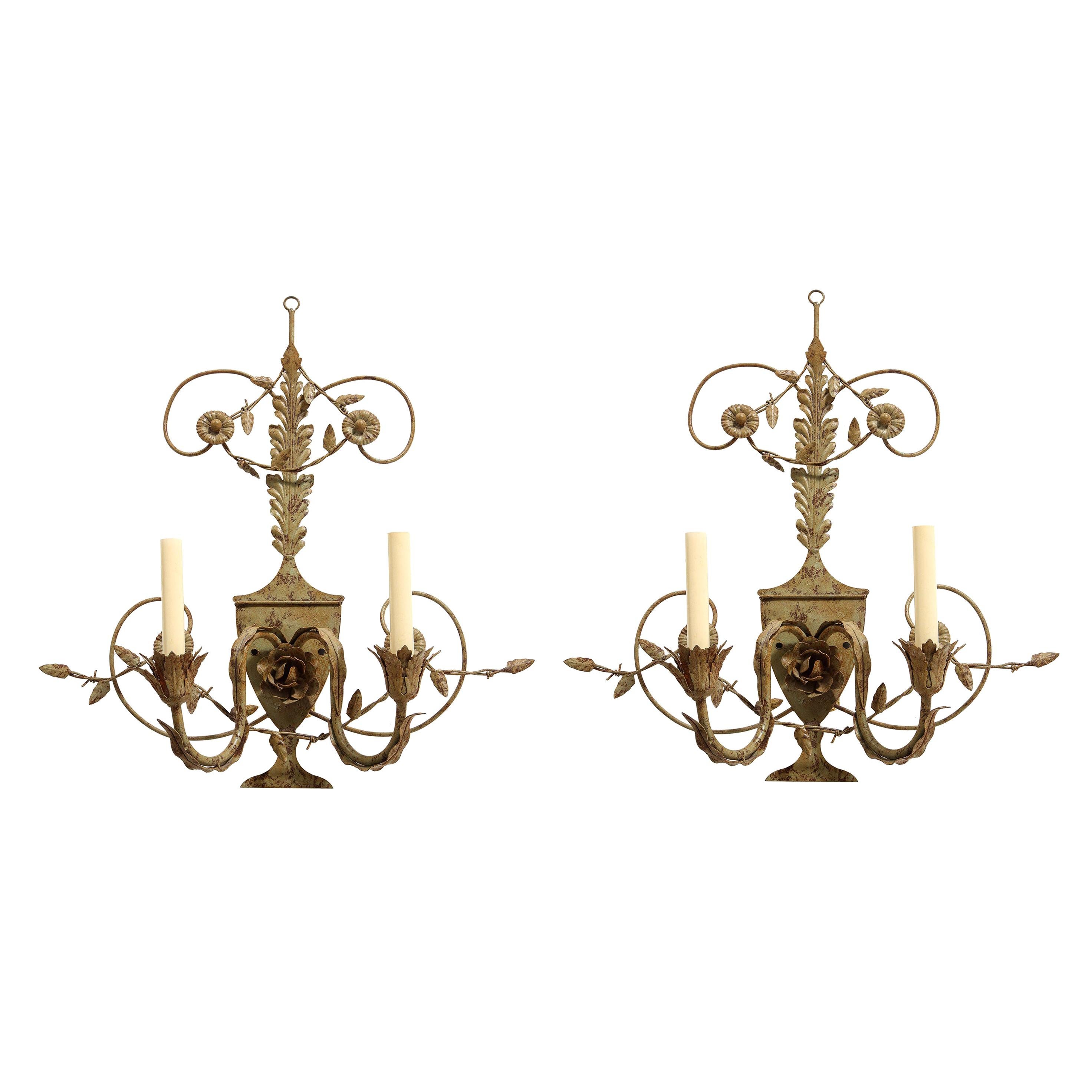 Paire d'appliques Tole peintes