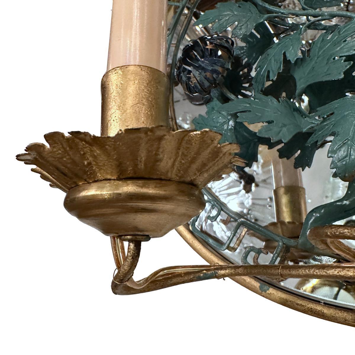 Francese Coppia di appliques dipinte a Tolo con retro a specchio in vendita