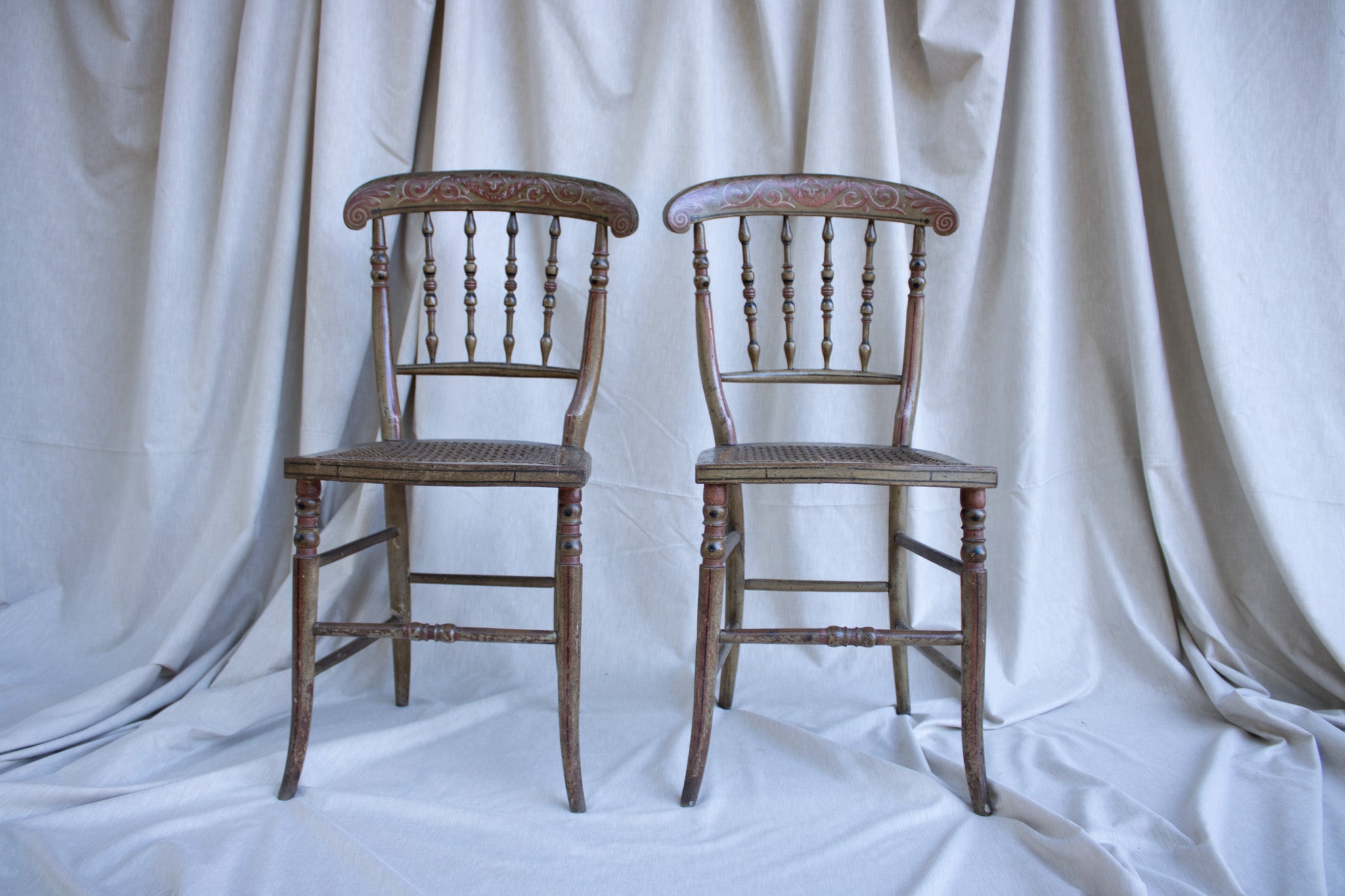 European Pair of Painted Woodwork Chairs - XIX Century - Europe For Sale
