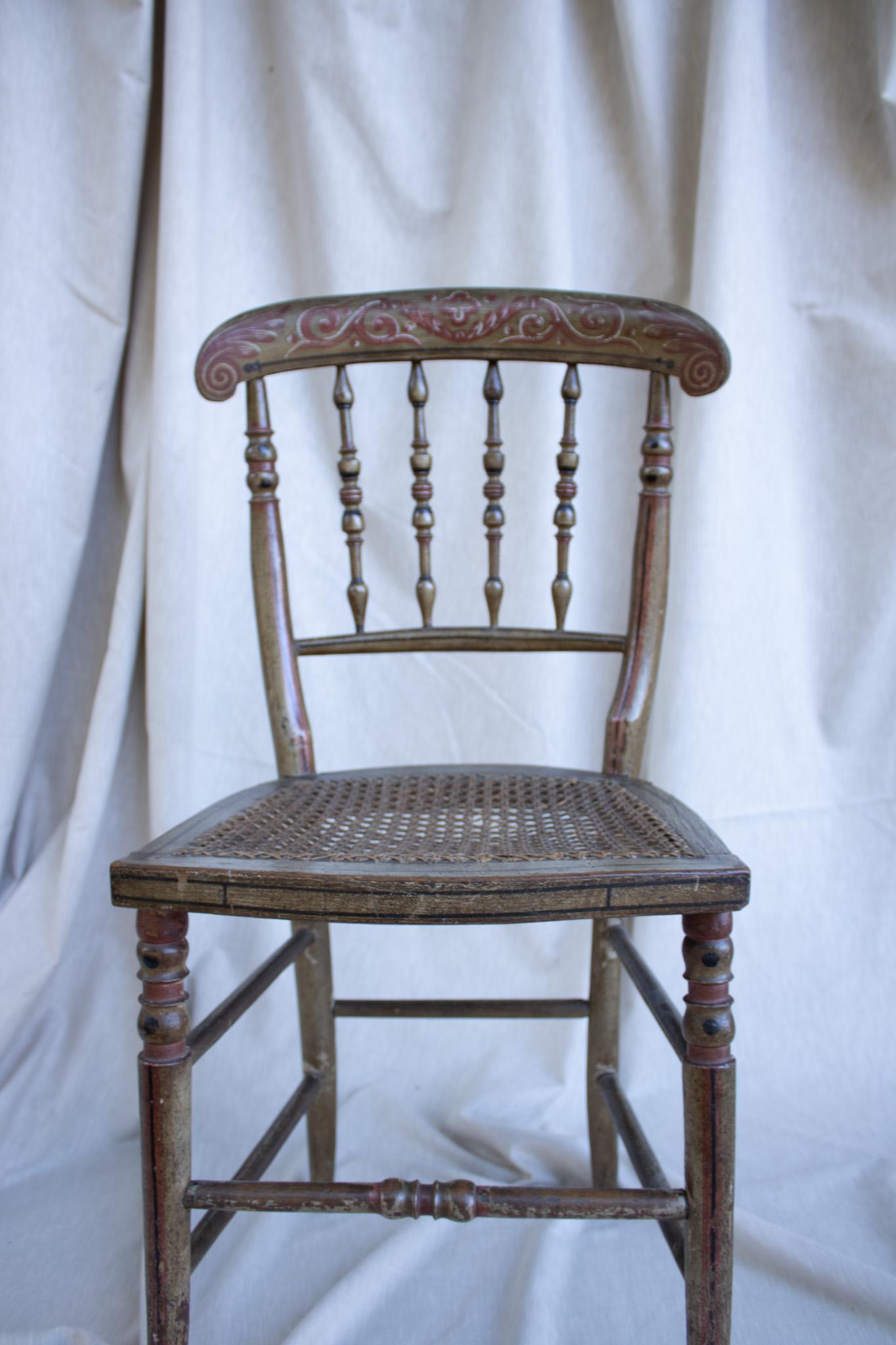 Paire de chaises peintes - XIXe siècle - Europe en vente 1
