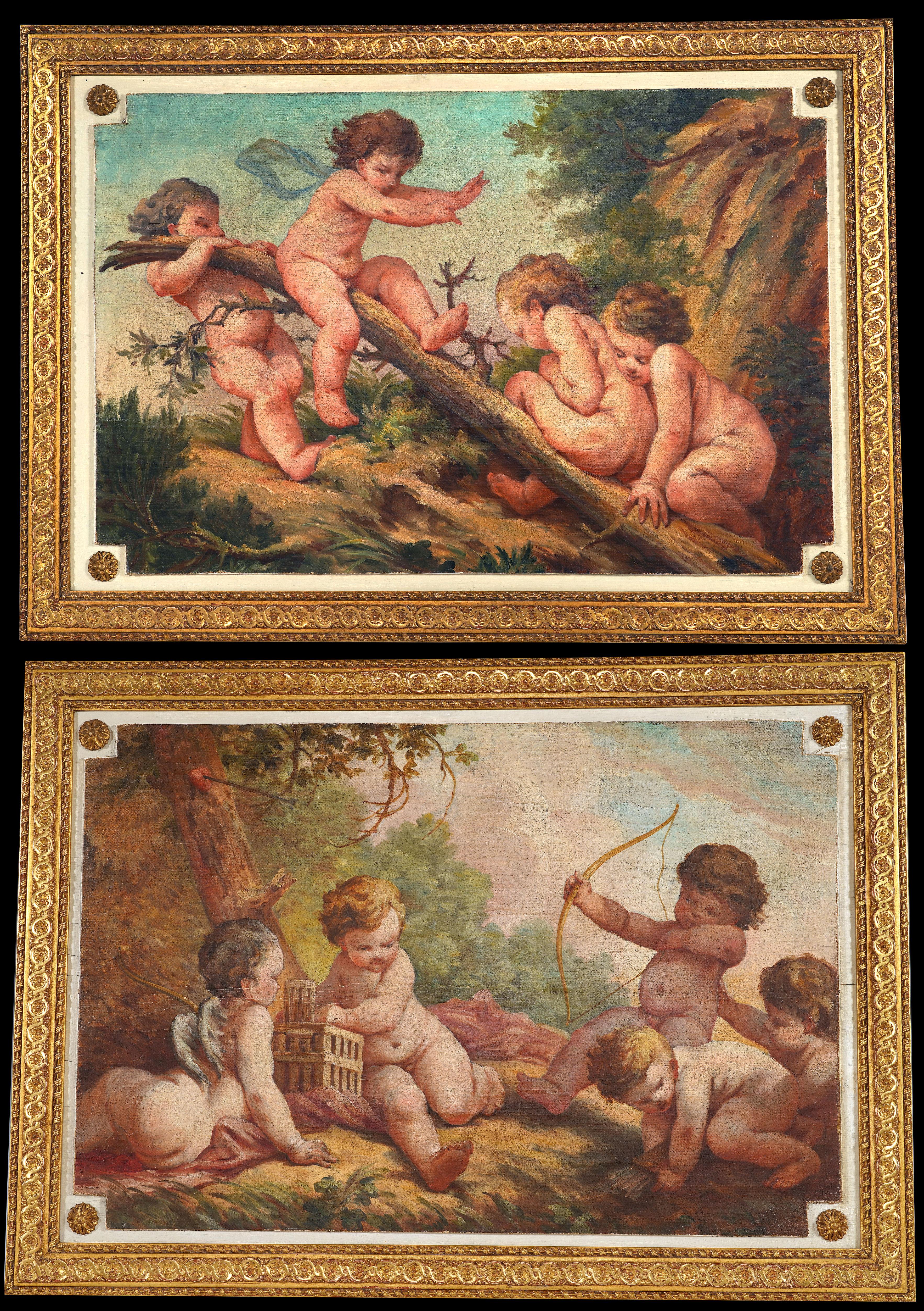 Huile sur toile montée sur bois

Une belle paire de peintures, l'une représentant des Cupidons jouant sur une balançoire sur un tronc d'arbre, et l'autre représentant des Cupidons tirant à l'arc et posant des pièges, le tout dans un paysage