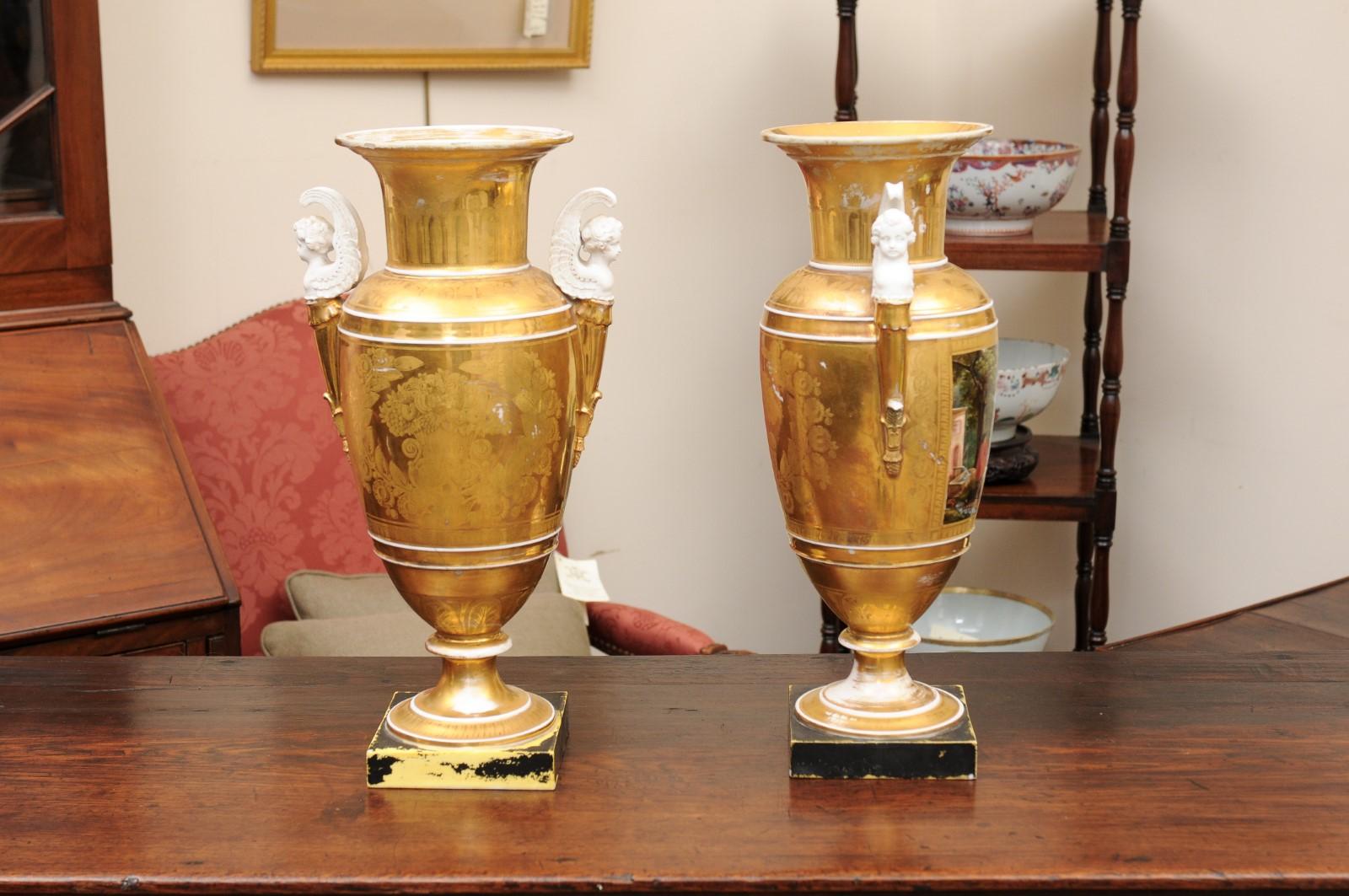 Pair of Pair Porcelain Vases, 19th Century For Sale 4