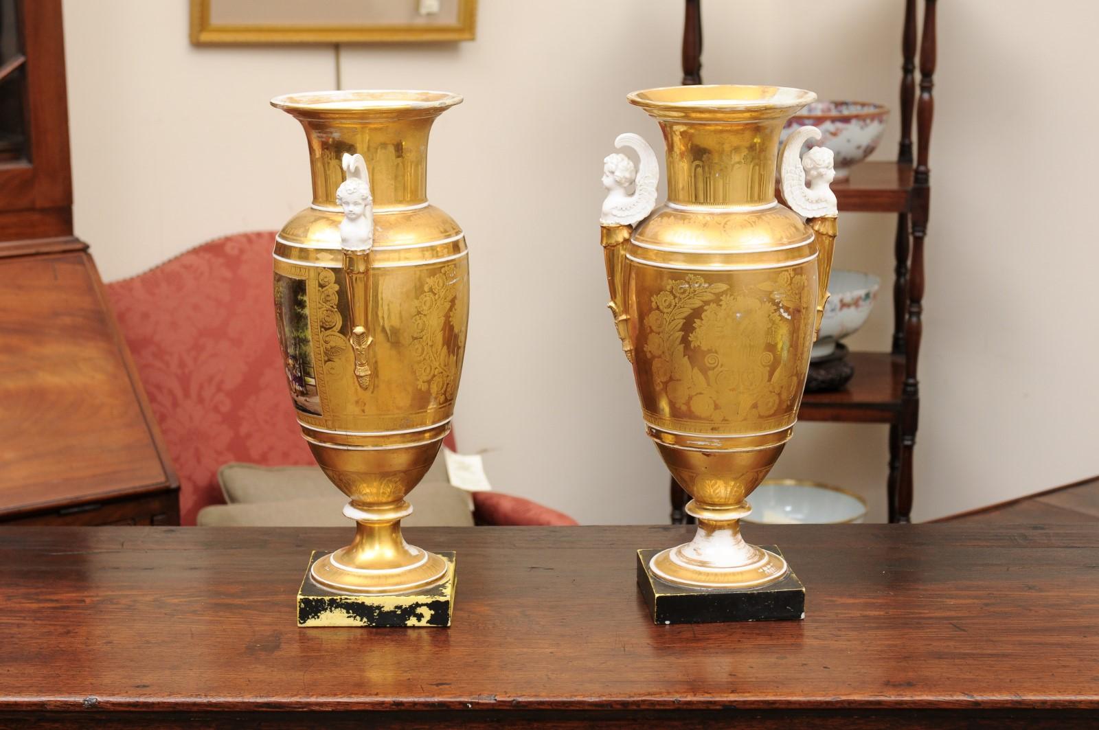 Pair of Pair Porcelain Vases, 19th Century For Sale 5