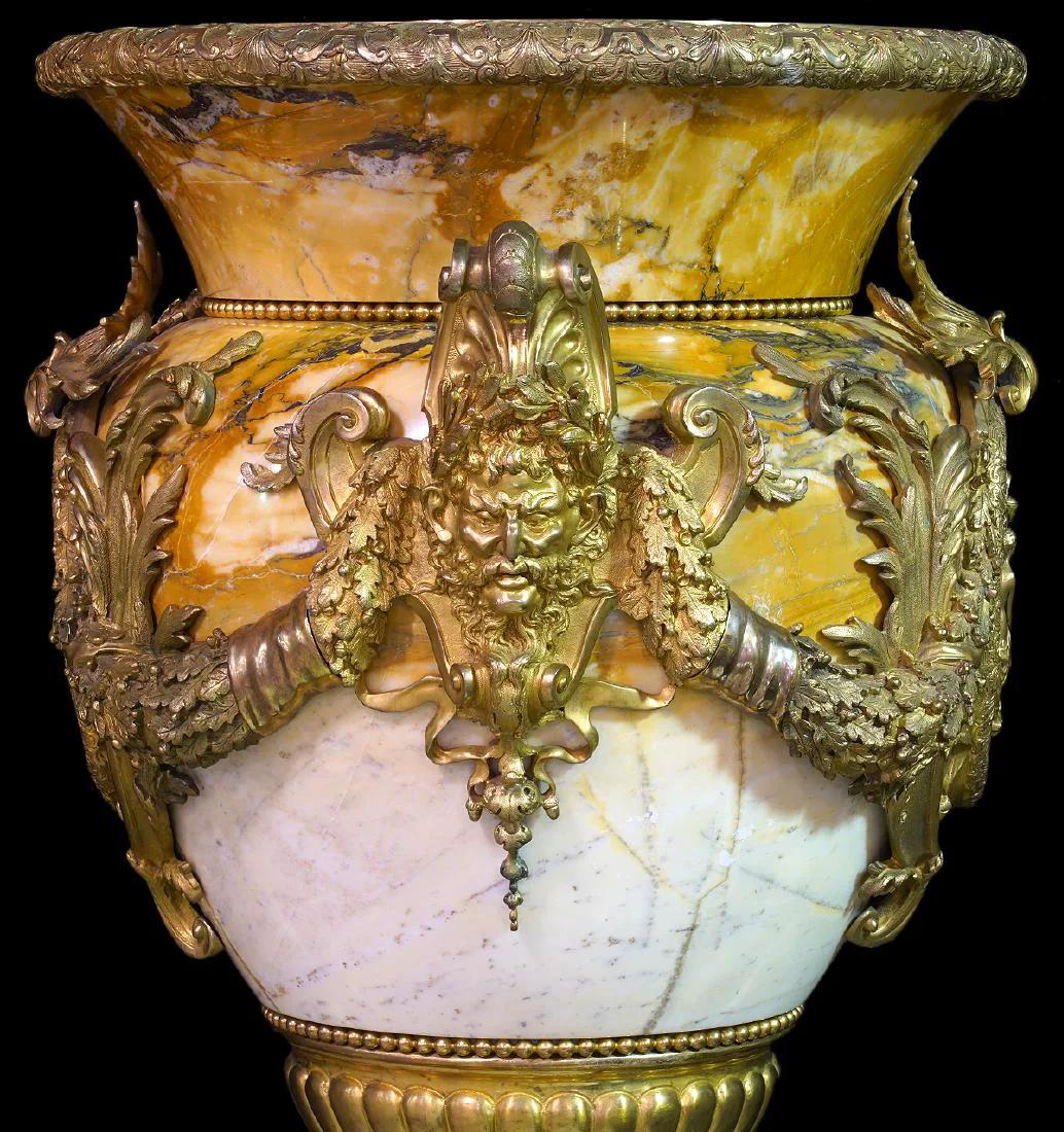 Pair of Palatial Classical Bronze and Siena Marble Urns In Good Condition In New York, NY