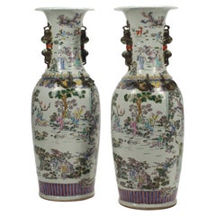 Pareja de jarrones palaciegos de porcelana china pintados a mano
