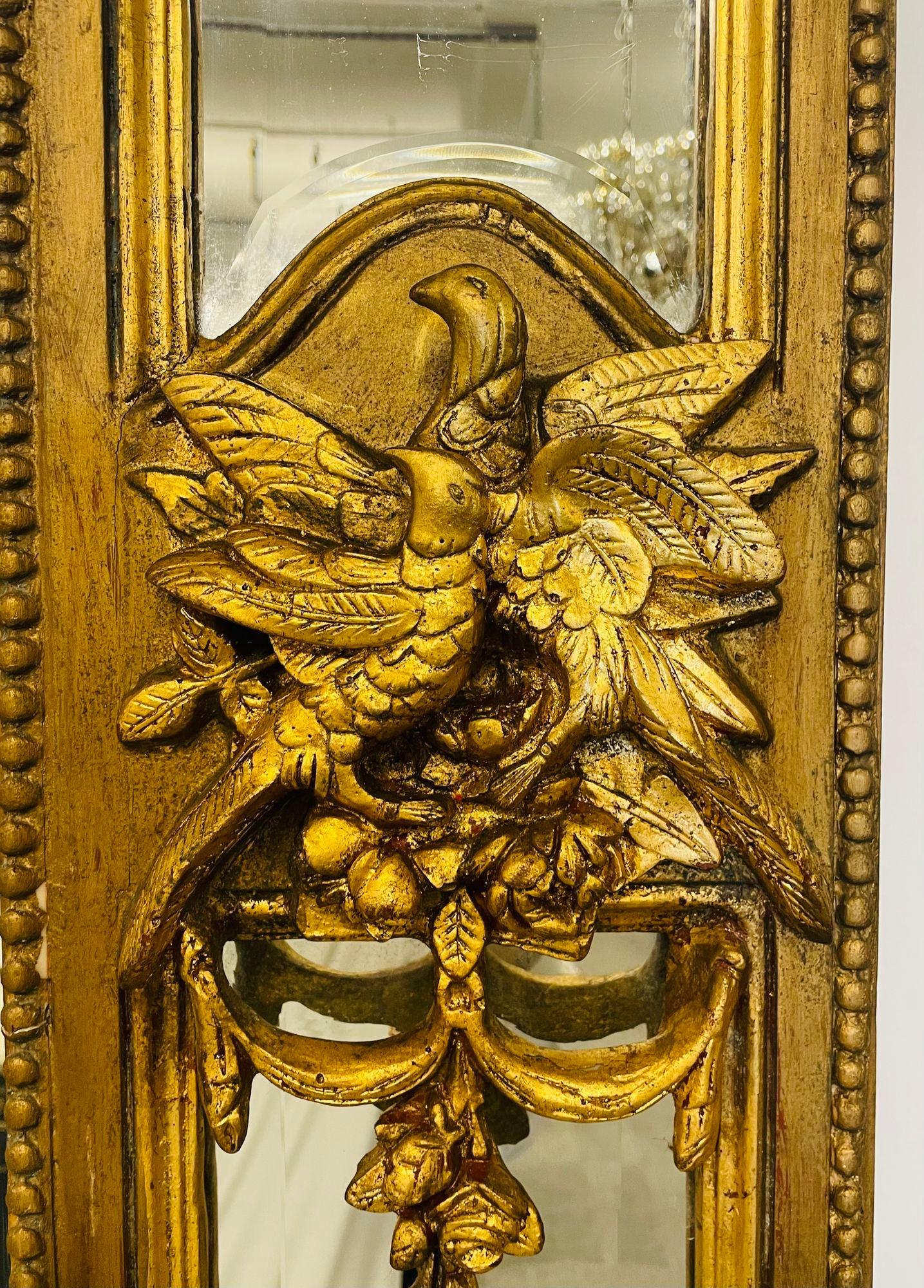 Paire de Miroirs Palatial en Bois Doré Louis XVI Sculptés à la Main, Porte / Console / Porte Mural en vente 6