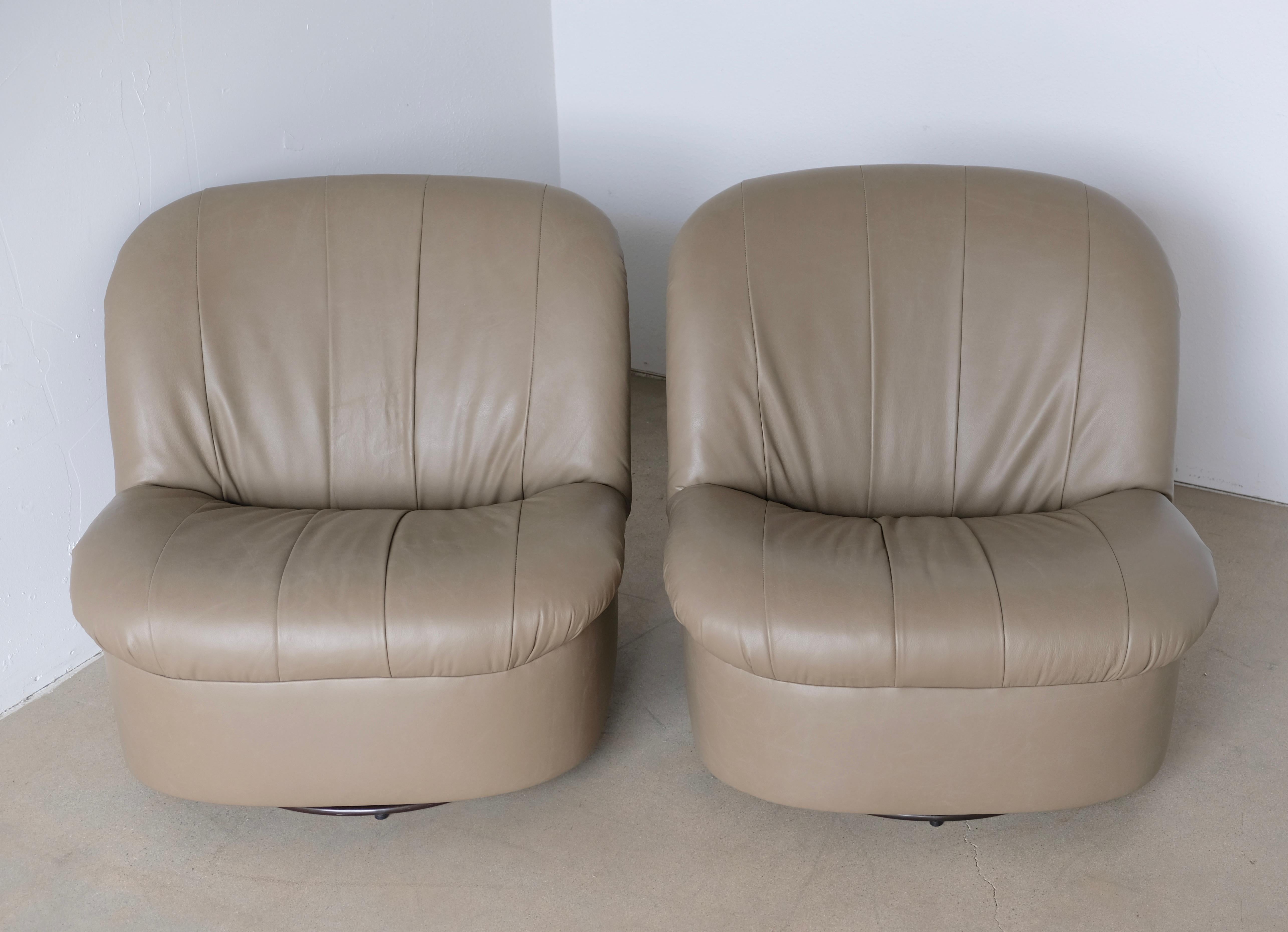 Post-Modern Pair of Pale Olive Green Leather Low 1970s Swivel Slipper Lounge Chairs