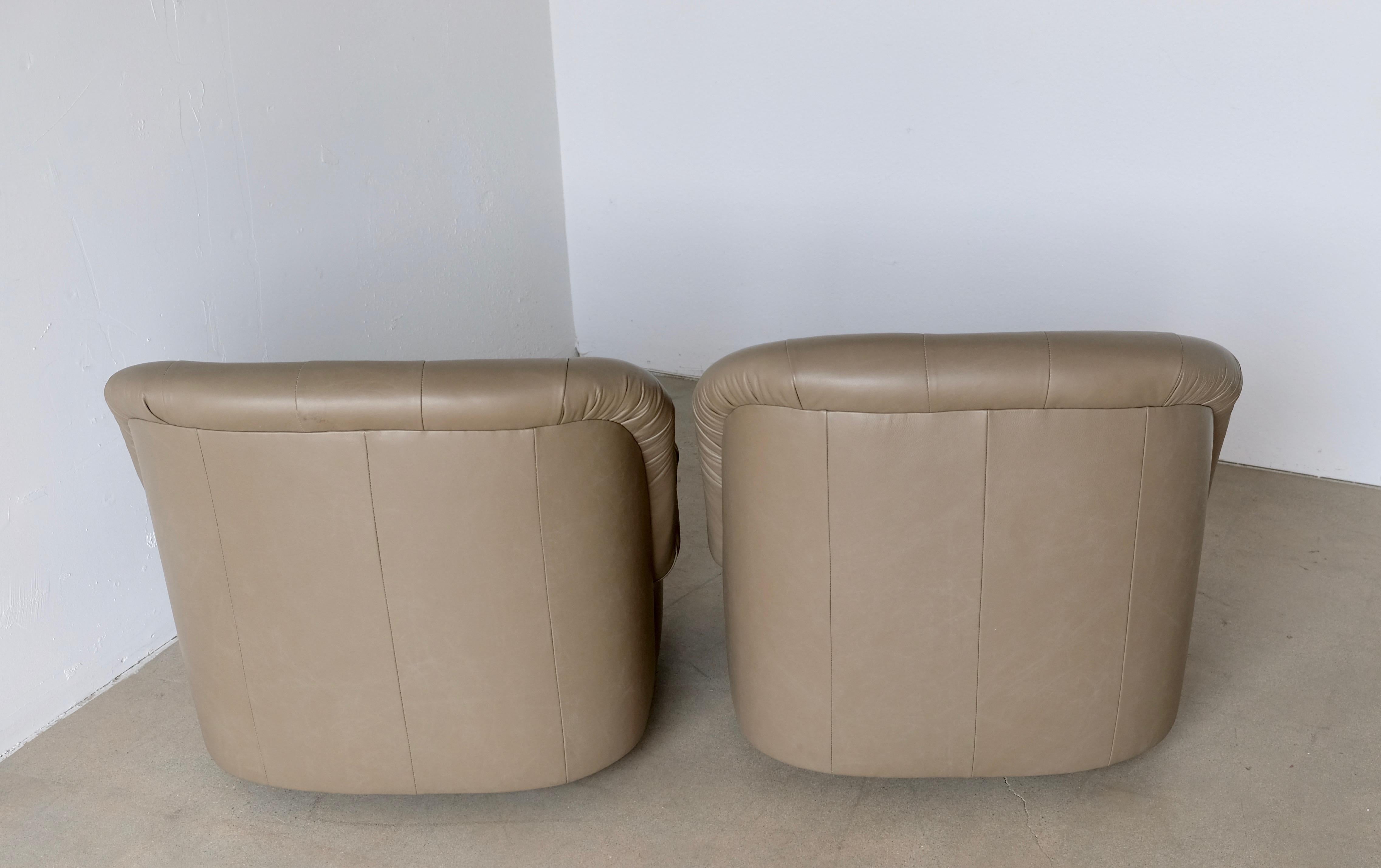 Pair of Pale Olive Green Leather Low 1970s Swivel Slipper Lounge Chairs In Good Condition In Palm Springs, CA