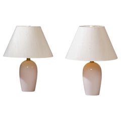 Coppia di lampade da tavolo in vetro rosa pallido, Orno, Finlandia, anni '60