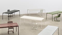 Pareja de sillas cantilever Palissade de acero con revestimiento en polvo verde oliva, para HAY