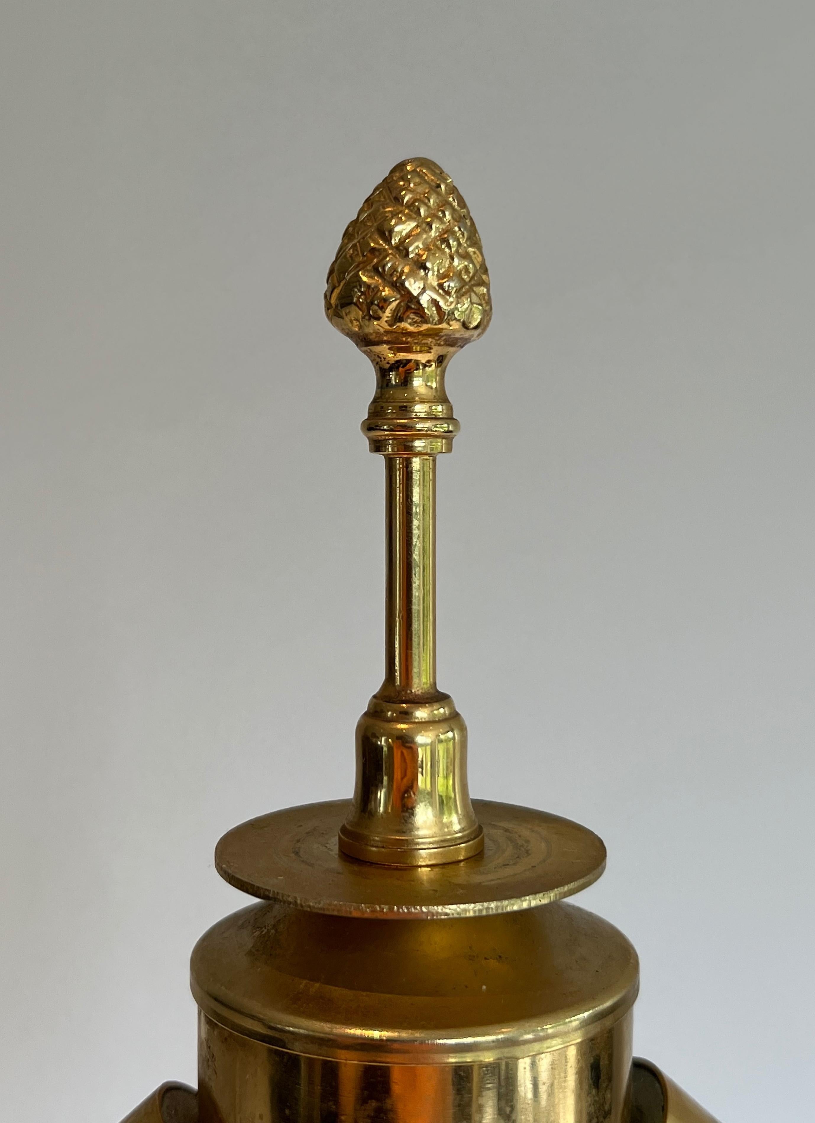 Paire de lampes de table en chrome et laiton dans le style de la Maison Charles en vente 3