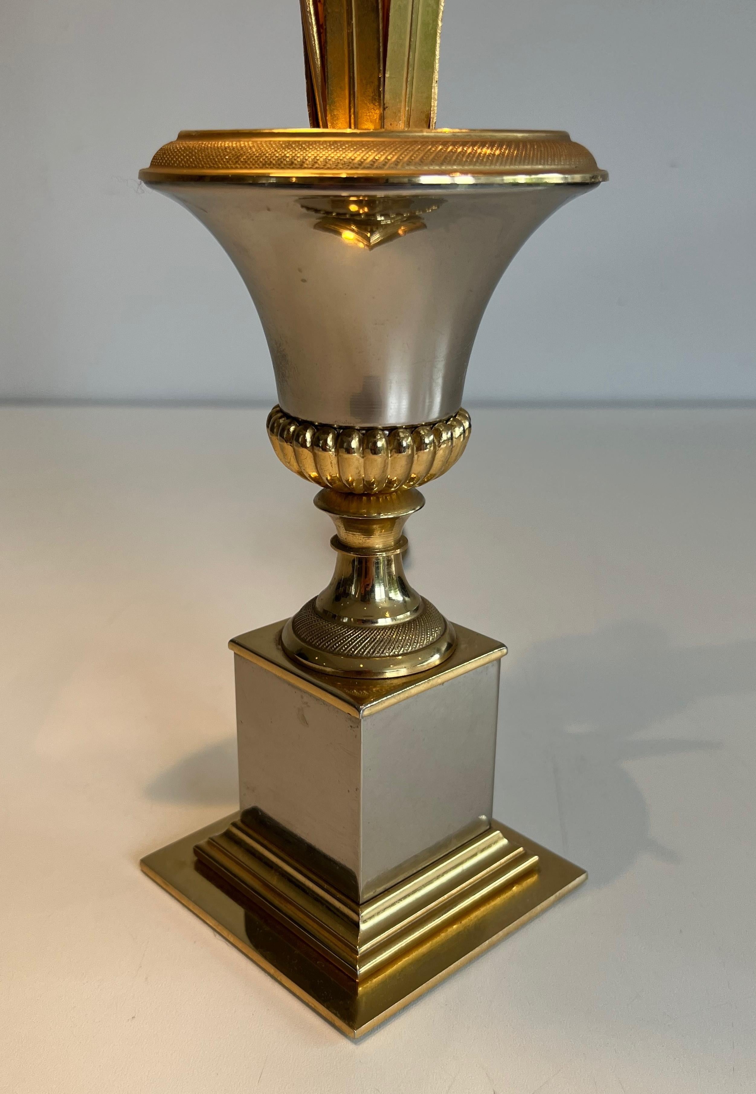 Paire de lampes de table en chrome et laiton dans le style de la Maison Charles en vente 8