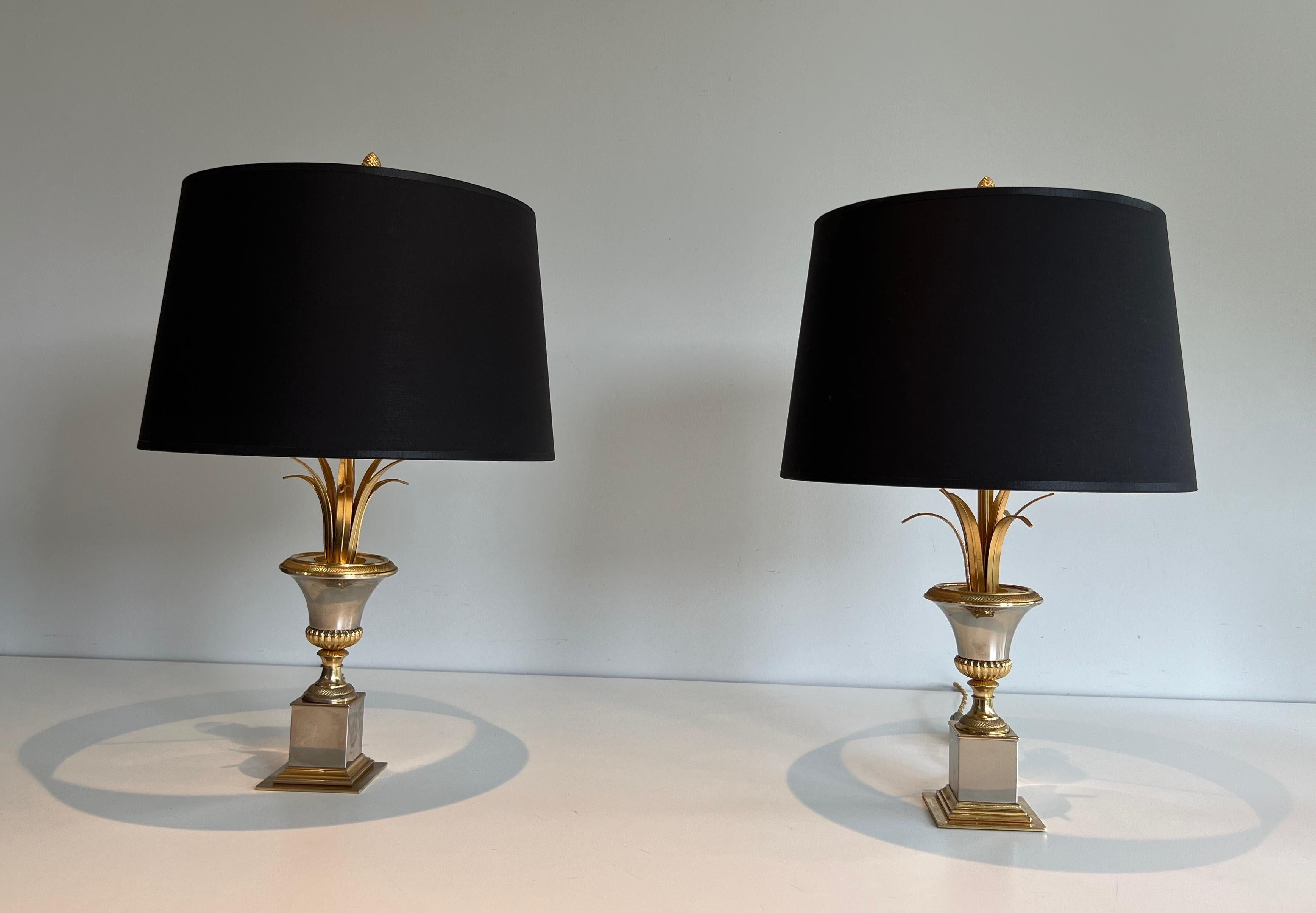 Paire de lampes de table en chrome et laiton dans le style de la Maison Charles en vente 13
