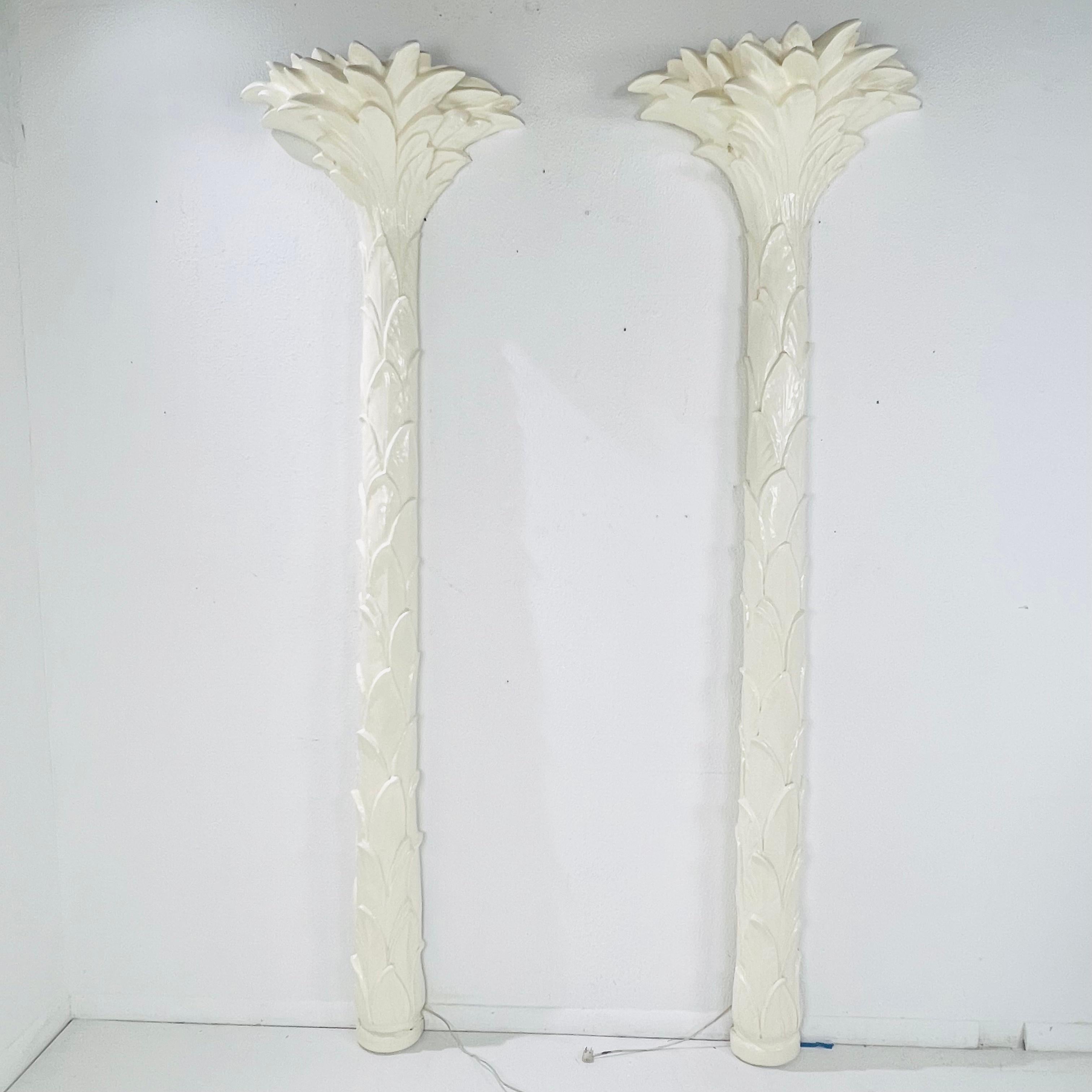 Milieu du XXe siècle Paire de lampes torchères en forme de palmier dans le style de Dorothy Draper en vente