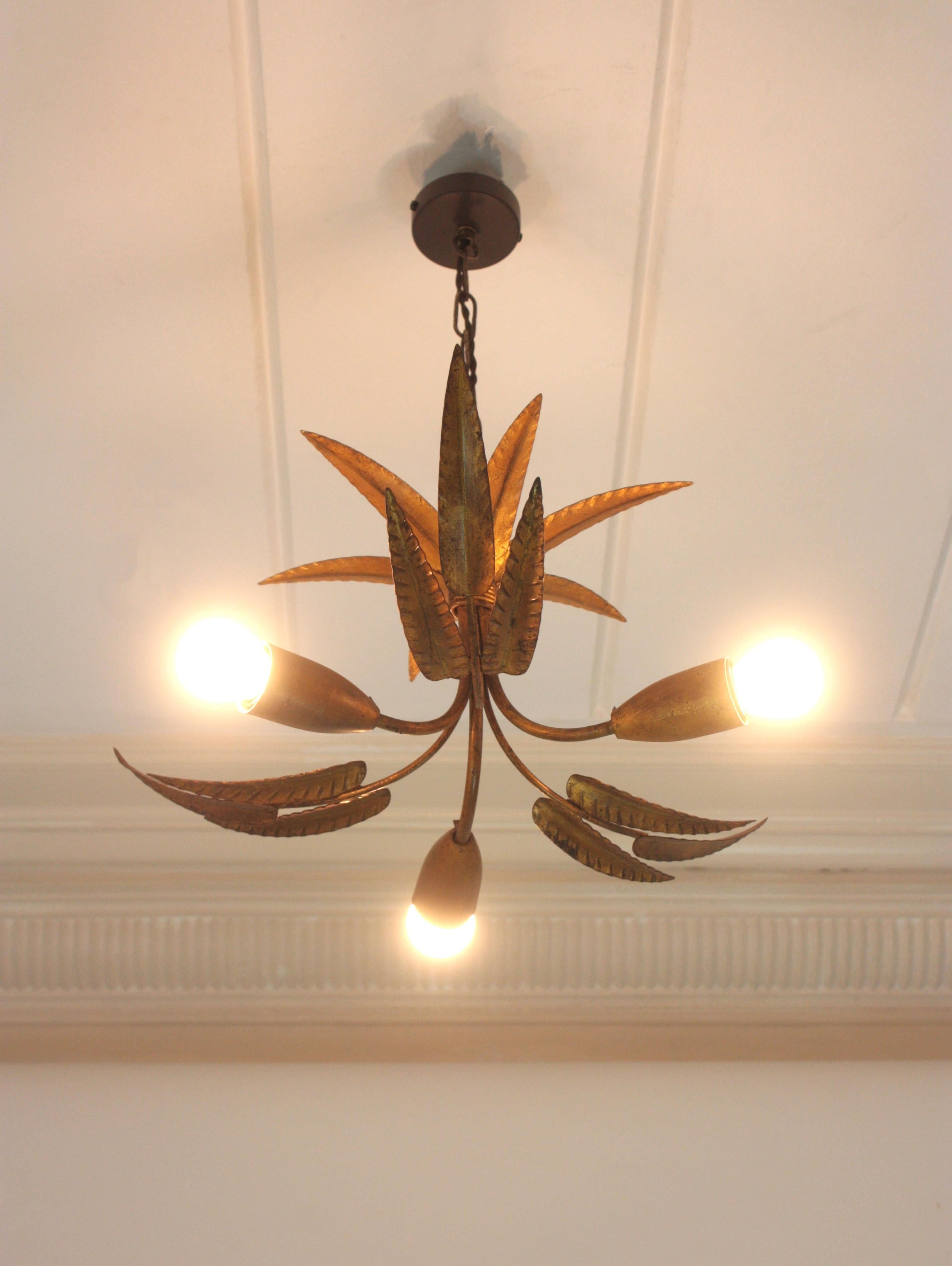 20th Century Pair of Palmette Chandeliers or Pendants in Gilt Iron with Leaves Design For Sale