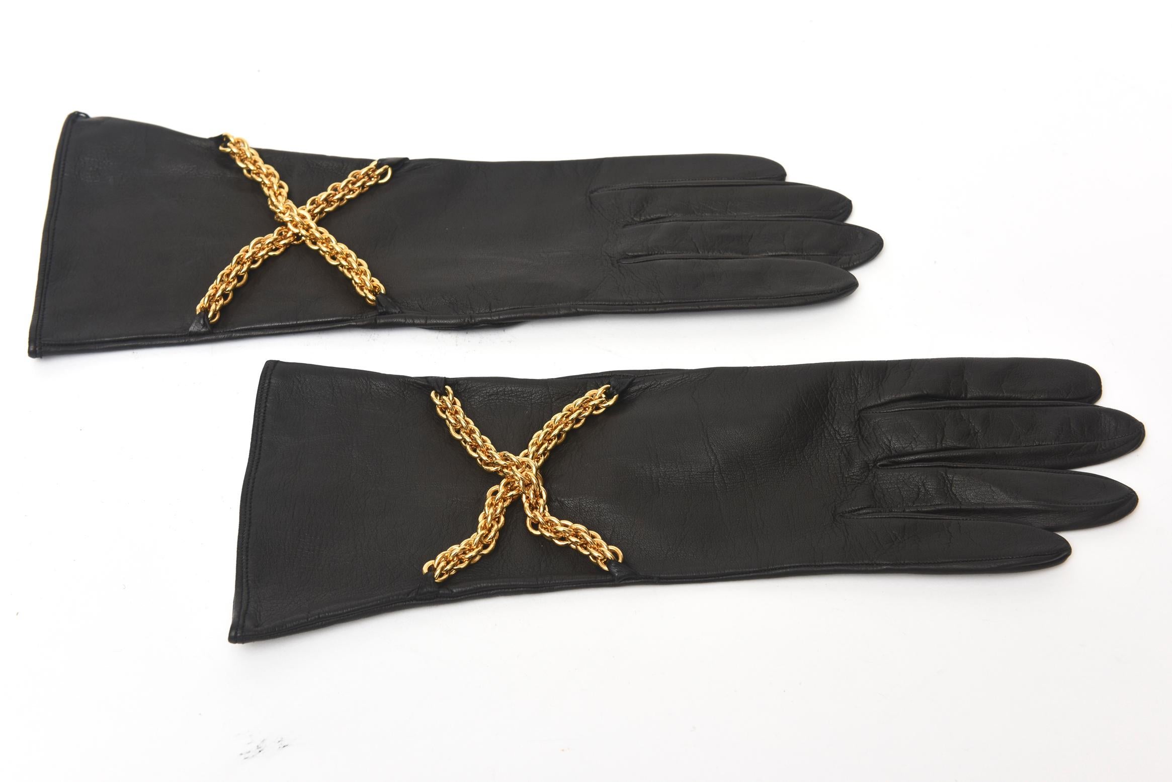 Black  Paloma Picasso Back Leather and Brass Chain Gloves Pair Of