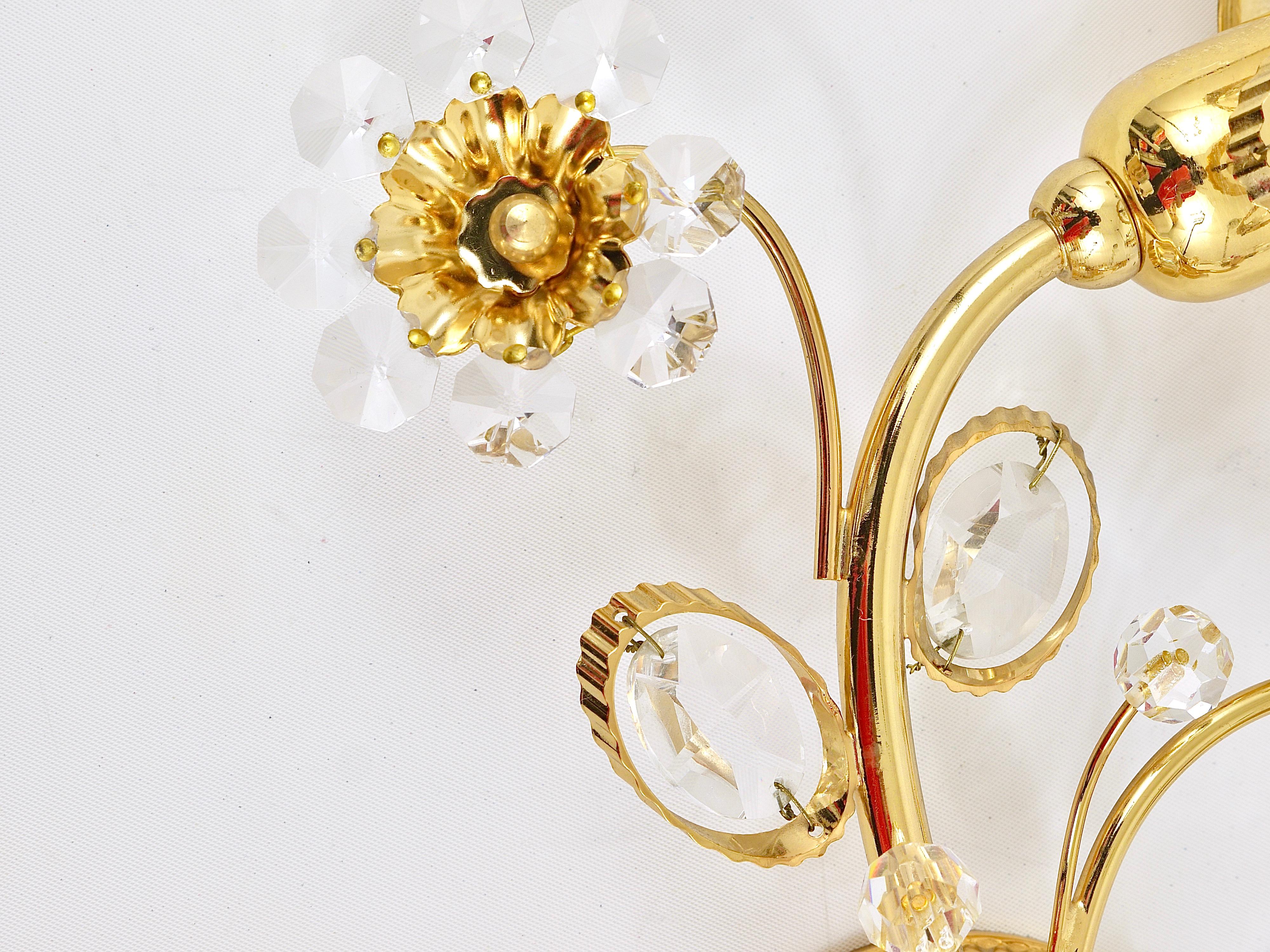 Paire d'appliques florales en laiton doré Palwa avec cristaux:: Allemagne:: 1970 en vente 5