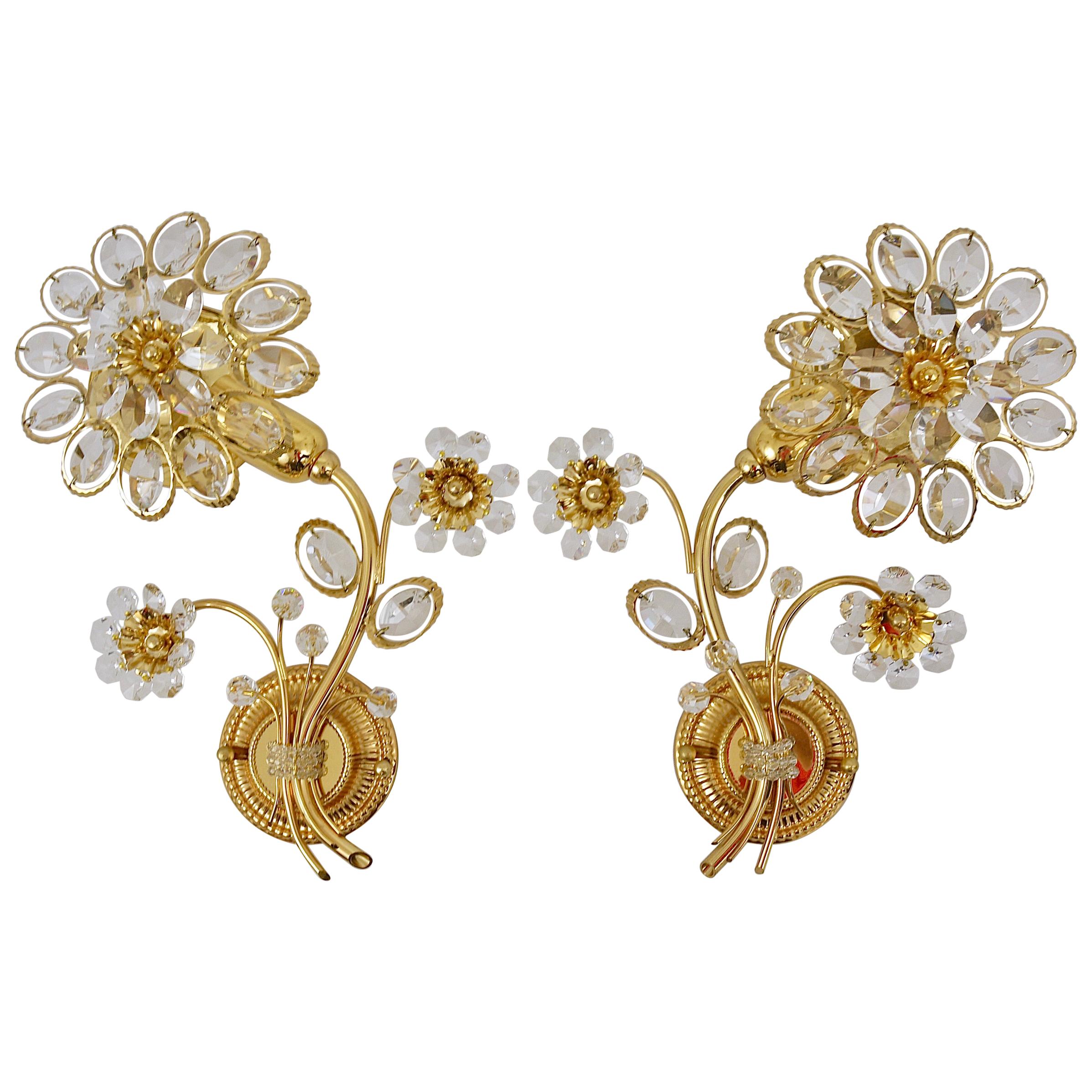 Paire d'appliques florales en laiton doré Palwa avec cristaux:: Allemagne:: 1970 en vente