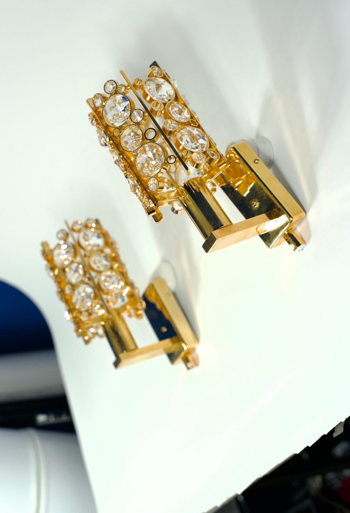 Mid-Century Modern Pair of Palwa Sconces Swarovski Crystals on a Gold-Plated Frame, Vienna, 1960 For Sale