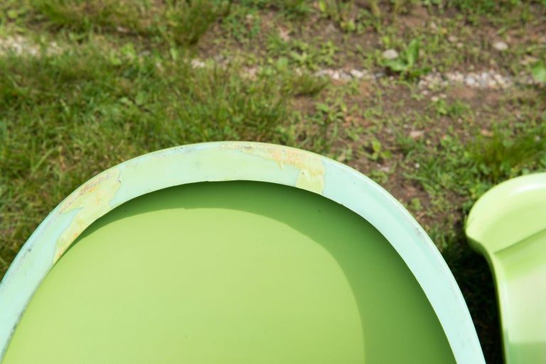 Pair of Panton Classic Chairs in Lime Green For Sale 3