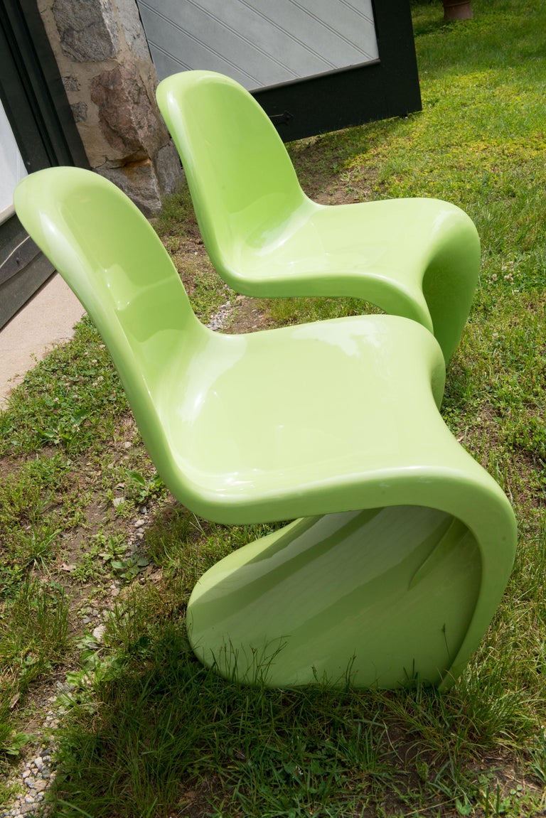 20th Century Pair of Panton Classic Chairs in Lime Green For Sale
