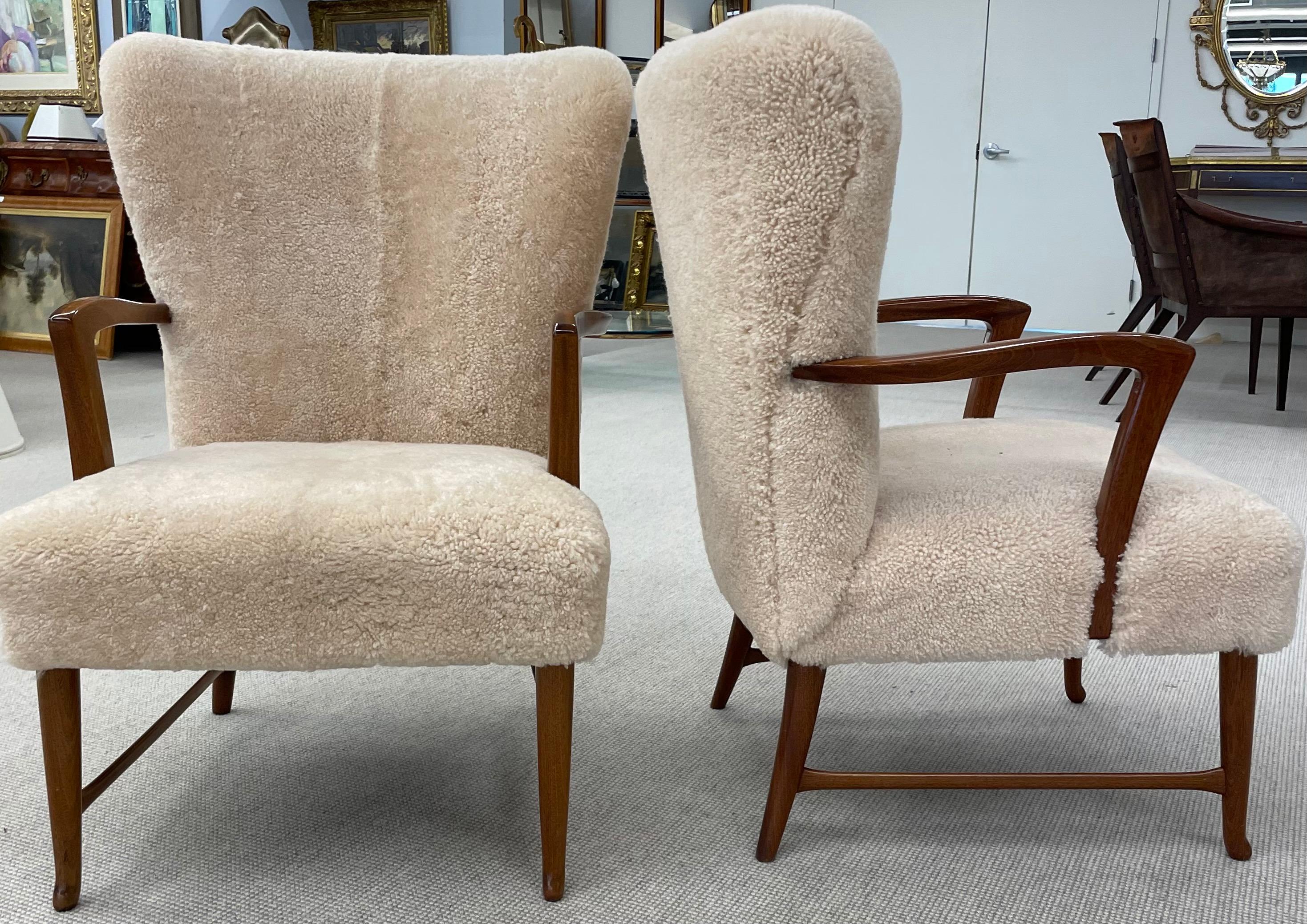 20th Century Pair of Mid-Century Paola Buffa Style Italian Lounge Chairs in Neutral Sheepskin