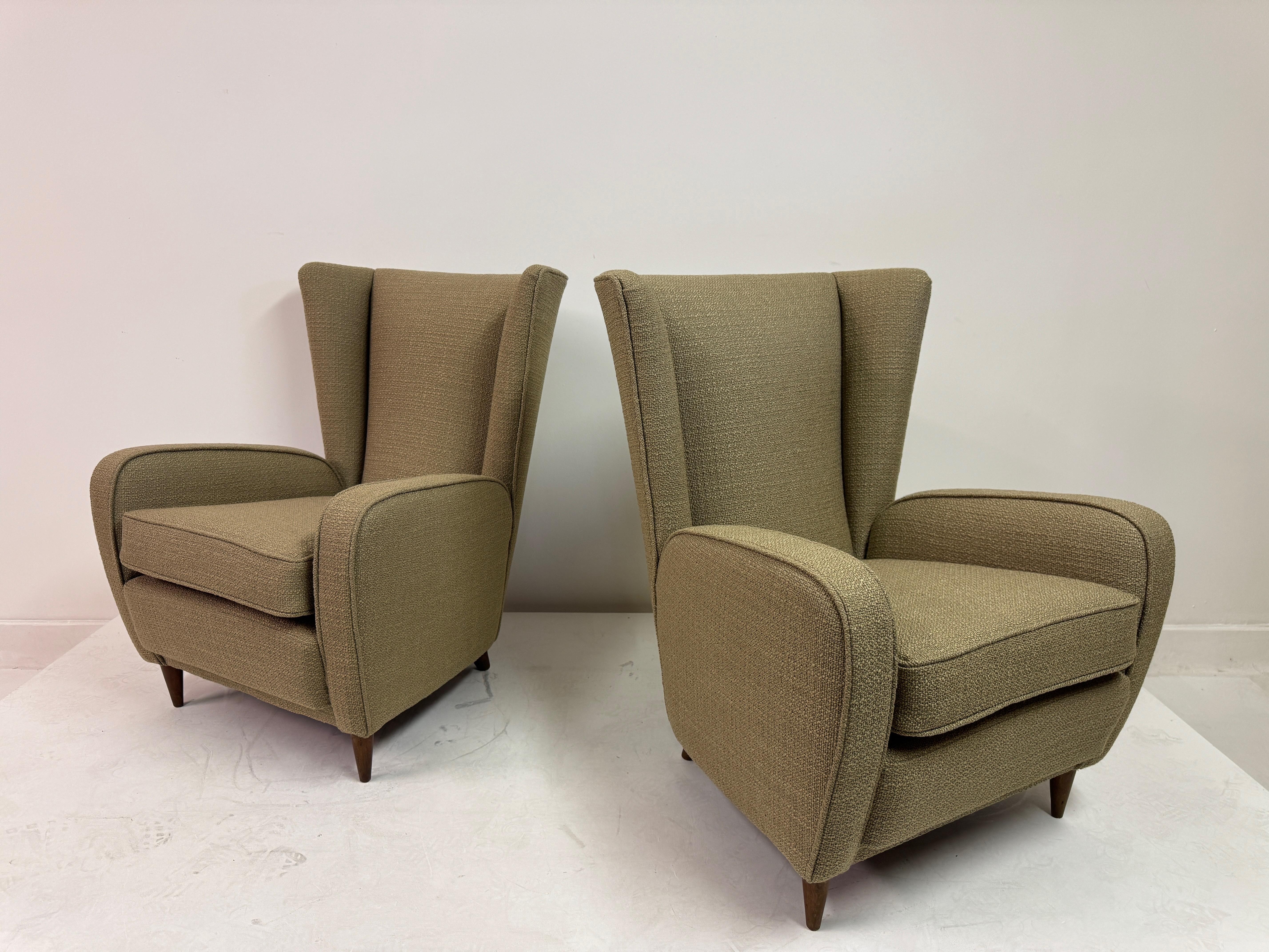Paire de fauteuils Paolo Buffa, Italie, années 1950 en vente 9