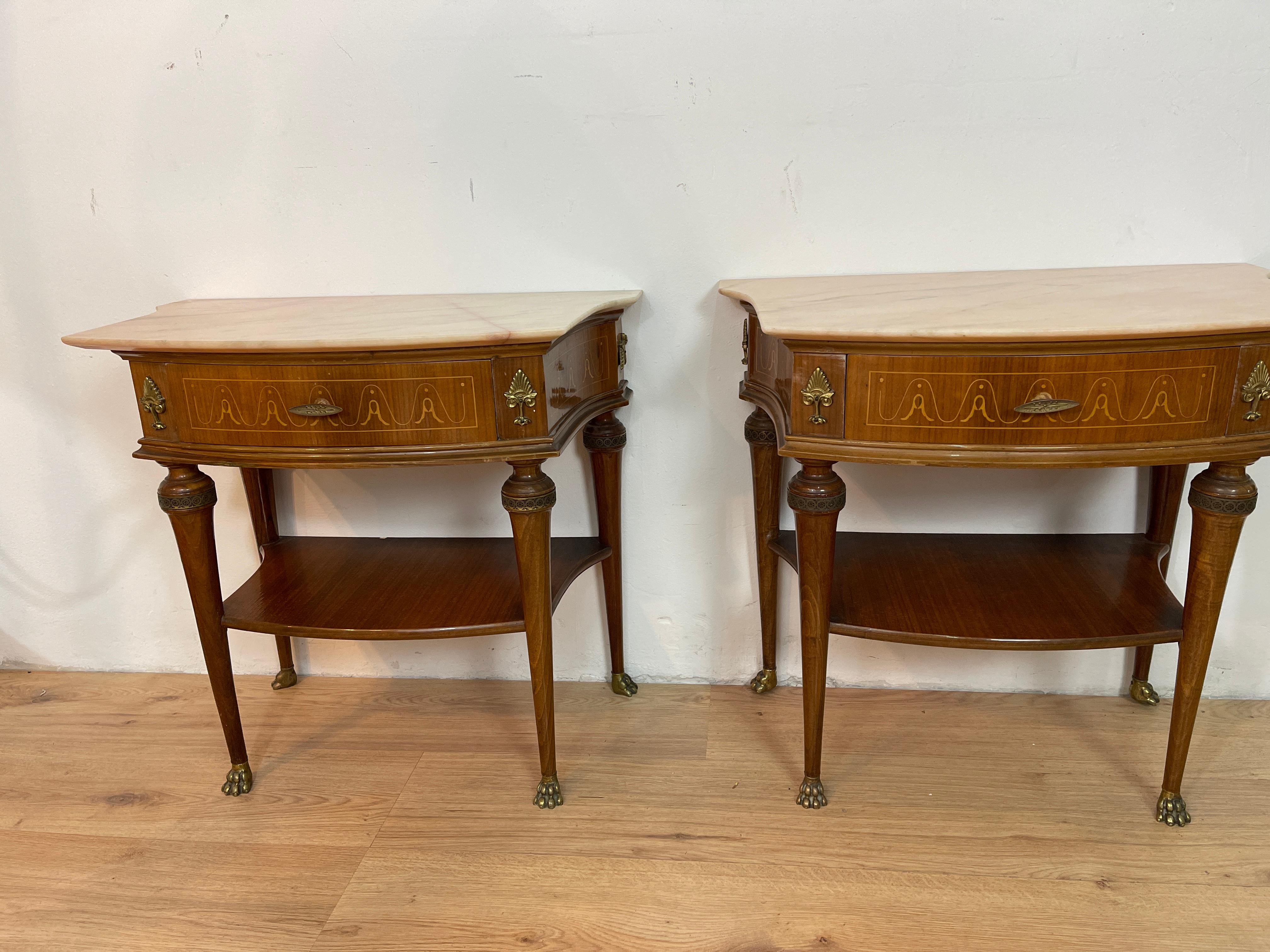 Pair of wooden bedside tables with marble top, Italian production of the 1960s attributable to the designer Paolo Buffa.