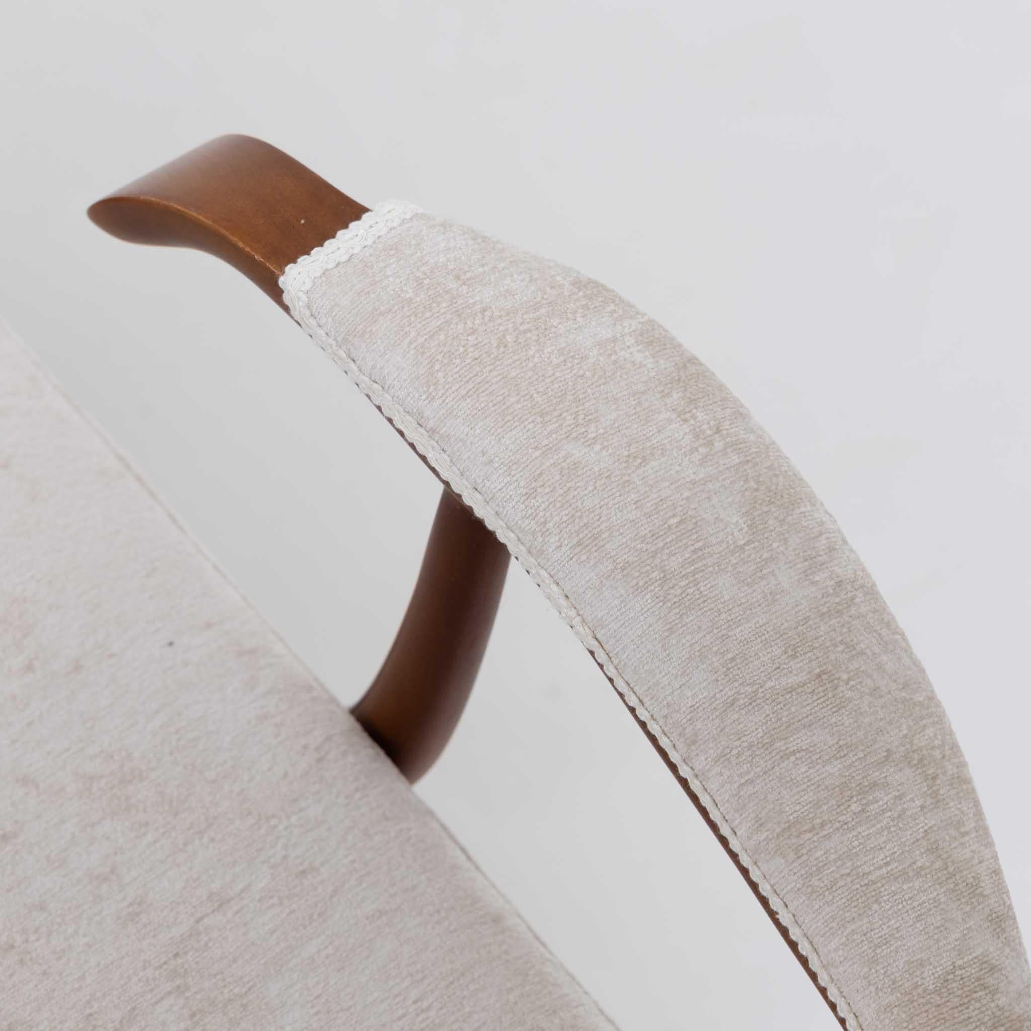 Mid-Century moderno Coppia di poltrone moderniste Paolo Buffa in vendita