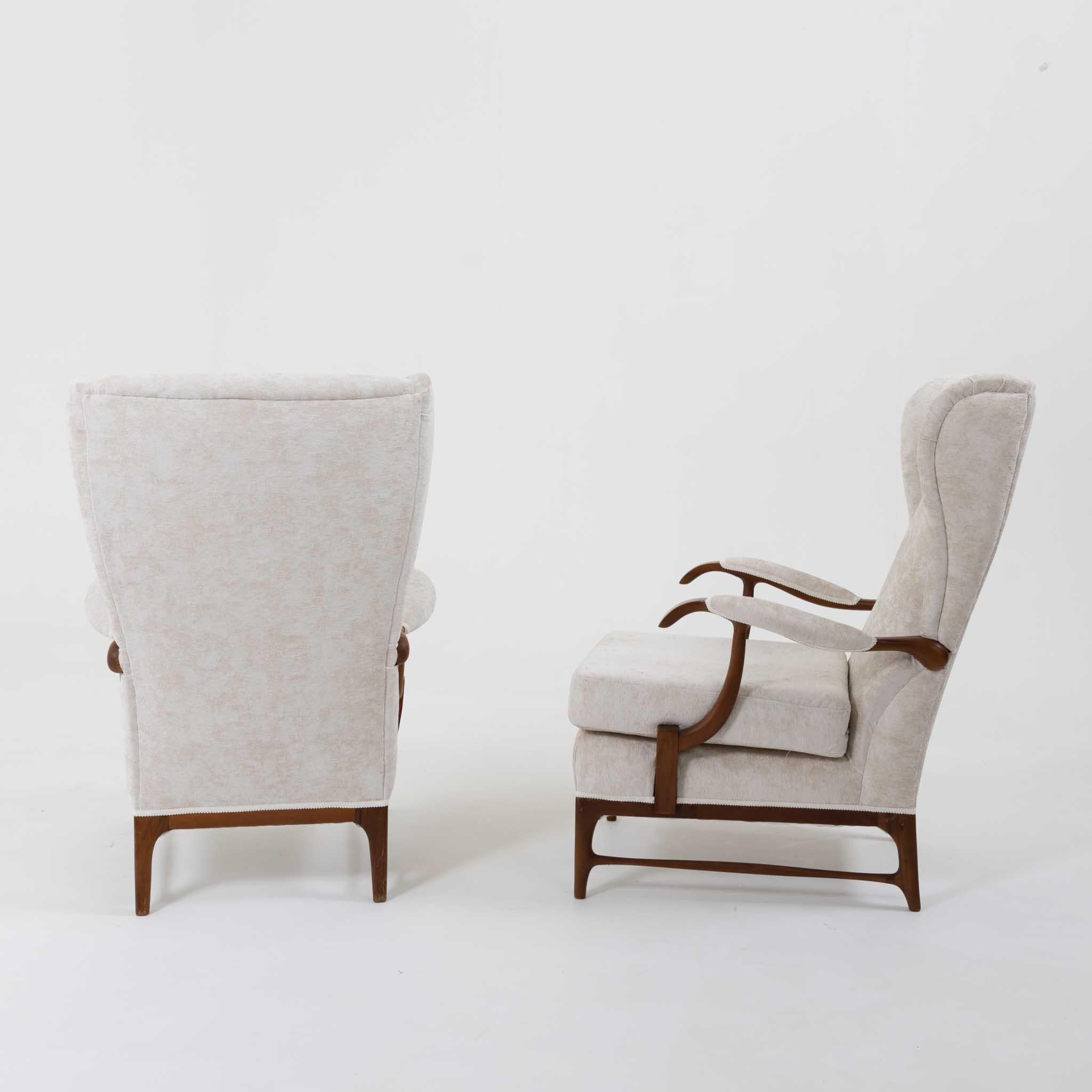  Paar modernistische Sessel von Paolo Buffa (Mitte des 20. Jahrhunderts) im Angebot