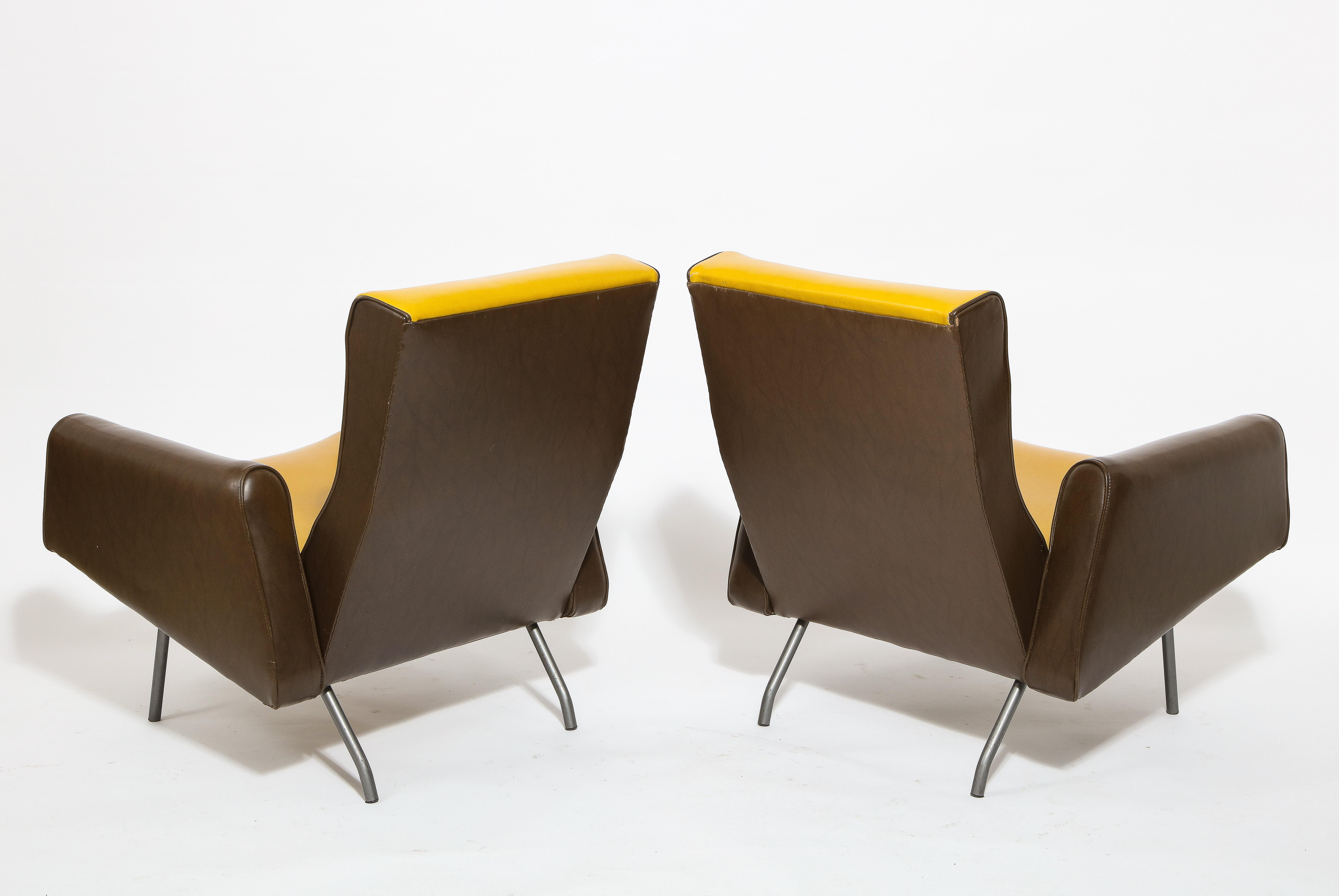 20th Century Louis Paolozzi Pair of Two Tone Low Back Lounge Chairs, France 1960's For Sale