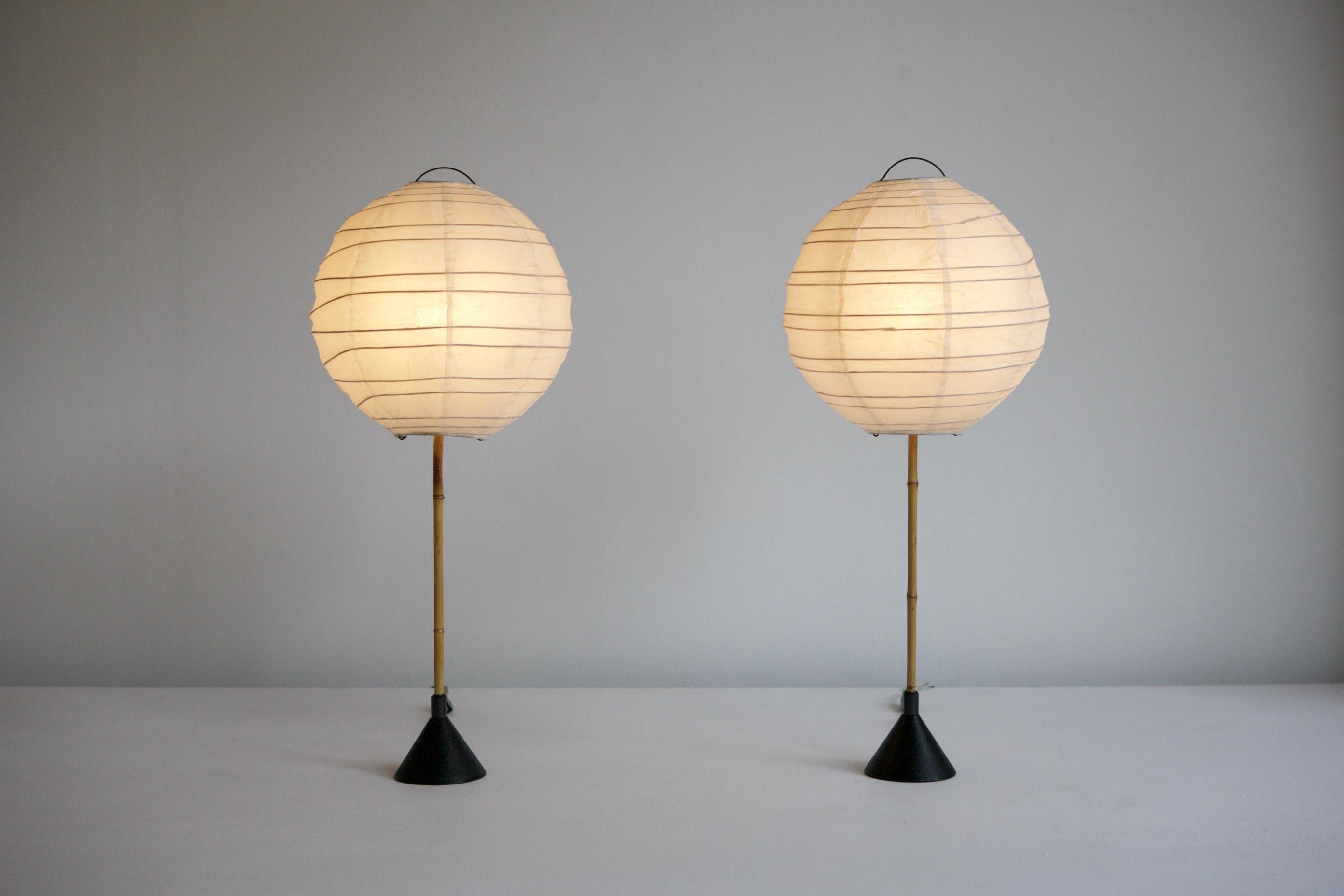 Pair of Paper and Bamboo Table Lamps In Excellent Condition In London, GB
