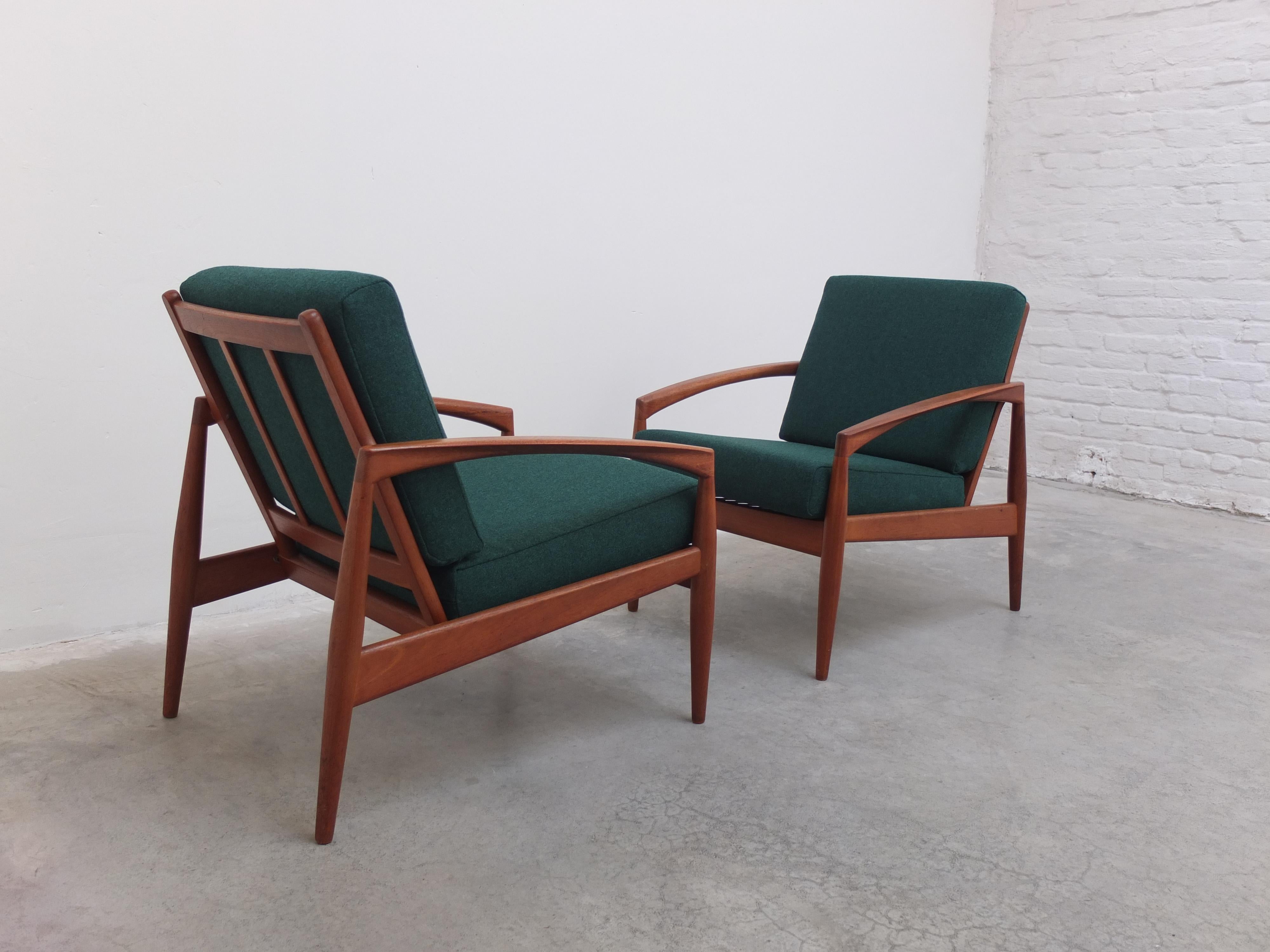 Pair of 'Paper Knife' Easy Chairs by Kai Kristiansen for Magnus Olesen, 1956 In Good Condition For Sale In Antwerpen, VAN
