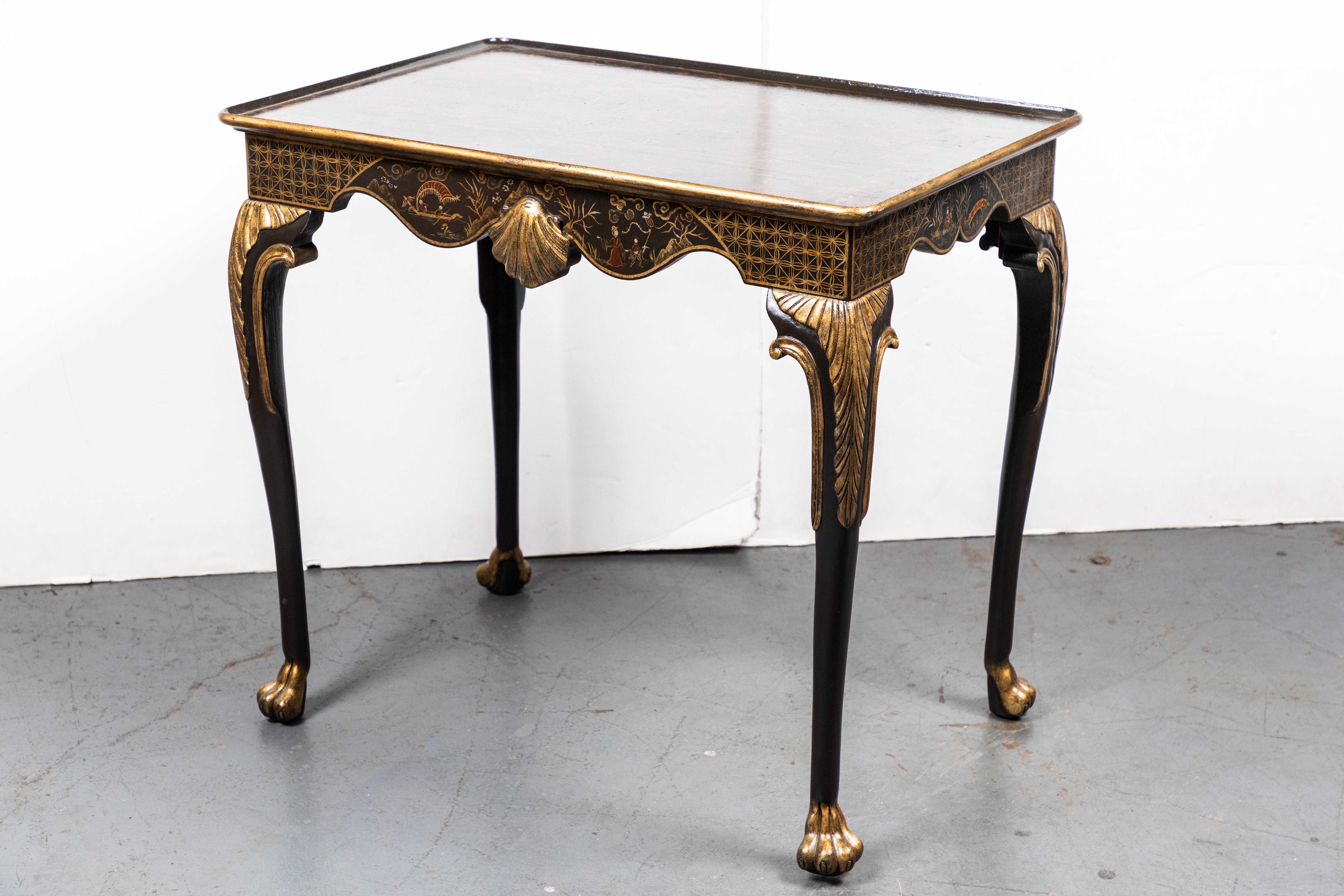 Pair of Parcel-Gilt, Chinoiserie Side Tables In Good Condition In Newport Beach, CA