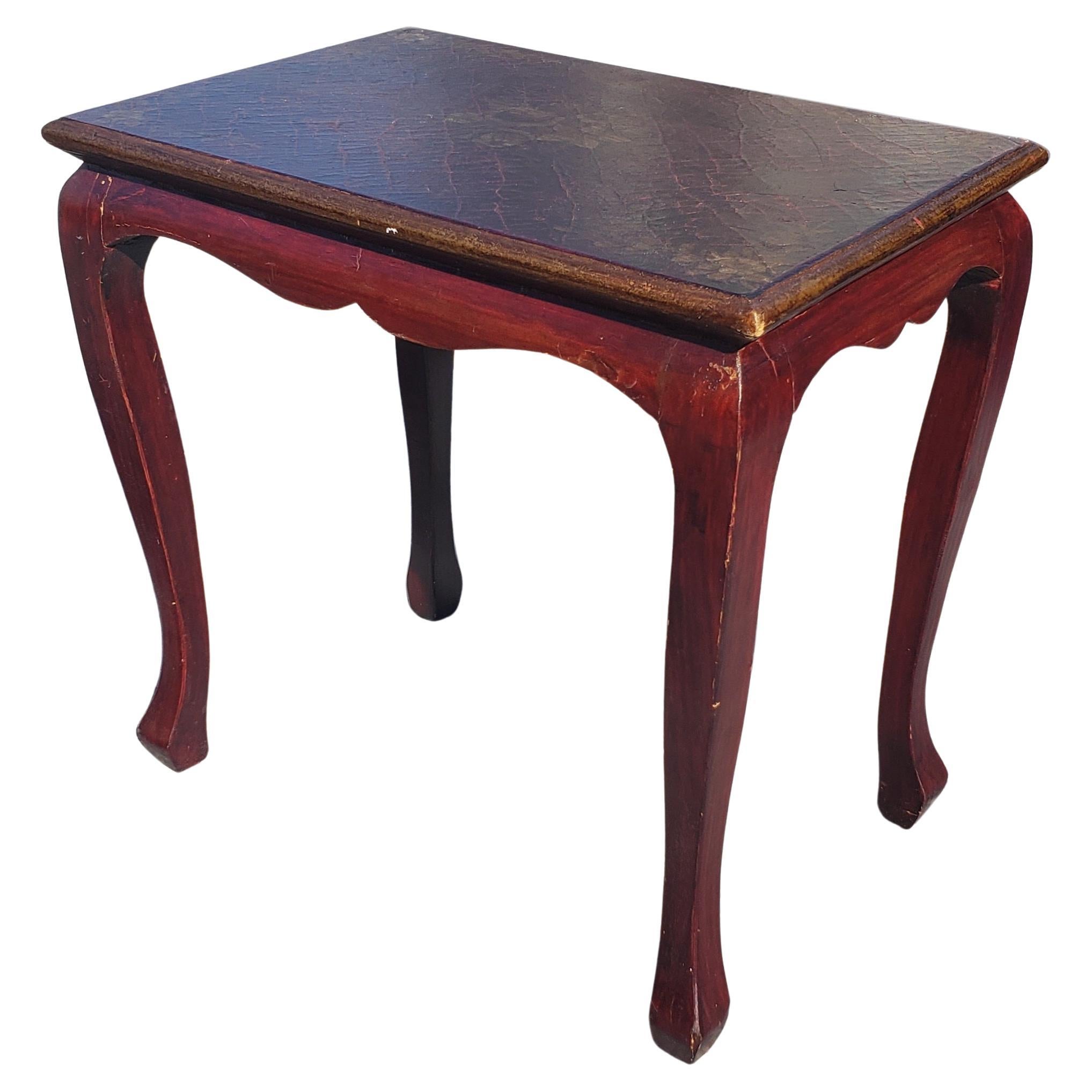 20th Century Pair of Parcel-Gilt Crackle Hand-Painted Side Tables For Sale