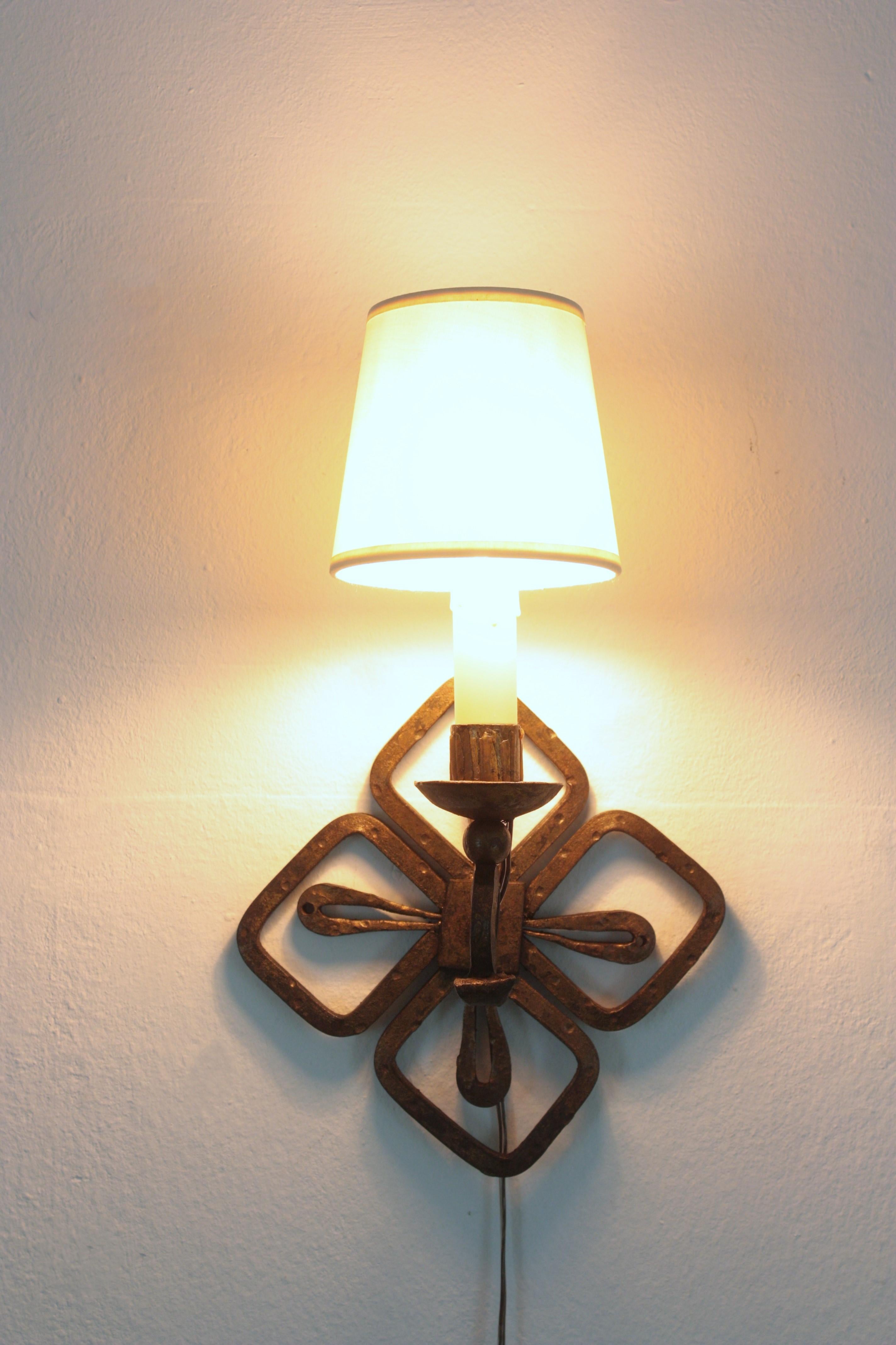 Pair of Parcel Gilt Iron Wall Sconces with Fleur de Lis Design For Sale 5