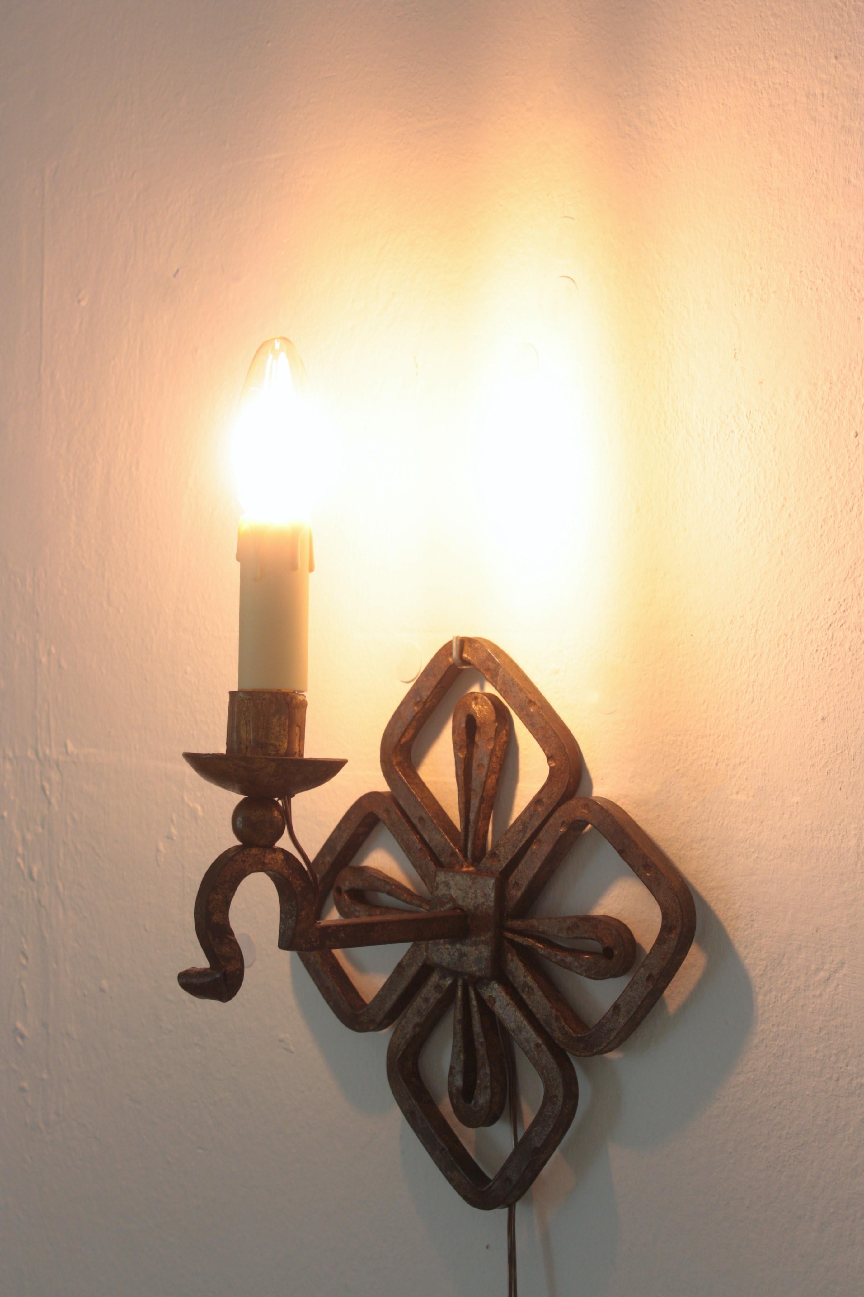 Pair of Parcel Gilt Iron Wall Sconces with Fleur de Lis Design For Sale 8