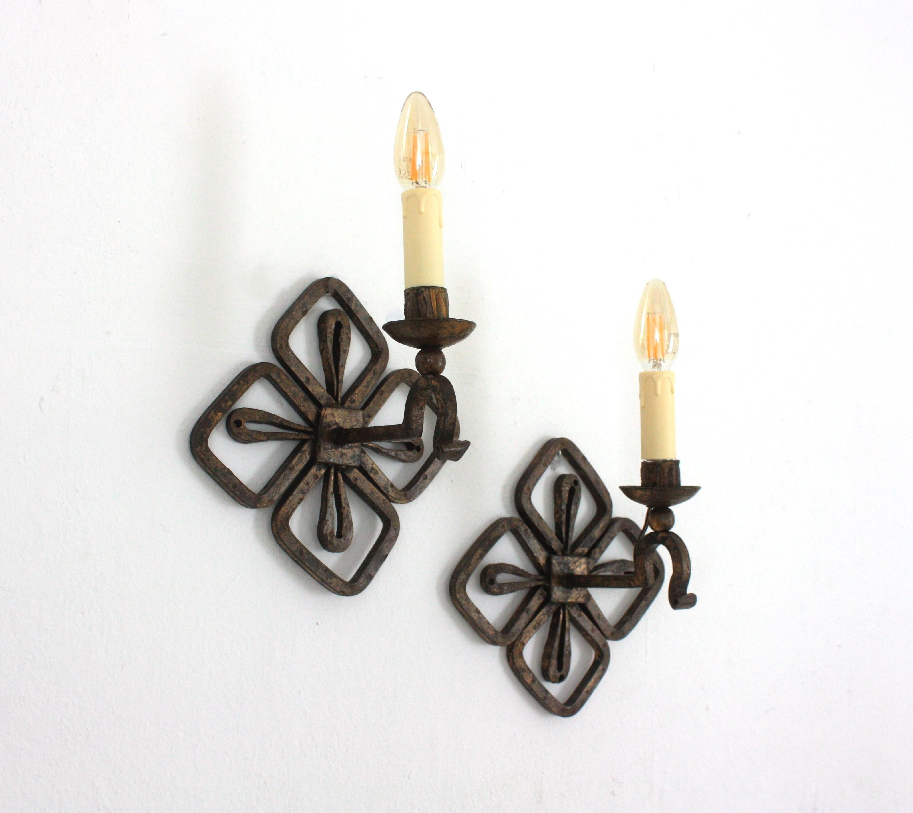 French Pair of Parcel Gilt Iron Wall Sconces with Fleur de Lis Design For Sale