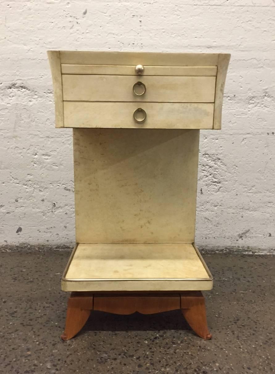Pair of Parchment Nightstands Manner of Osvaldo Borsani In Good Condition For Sale In New York, NY
