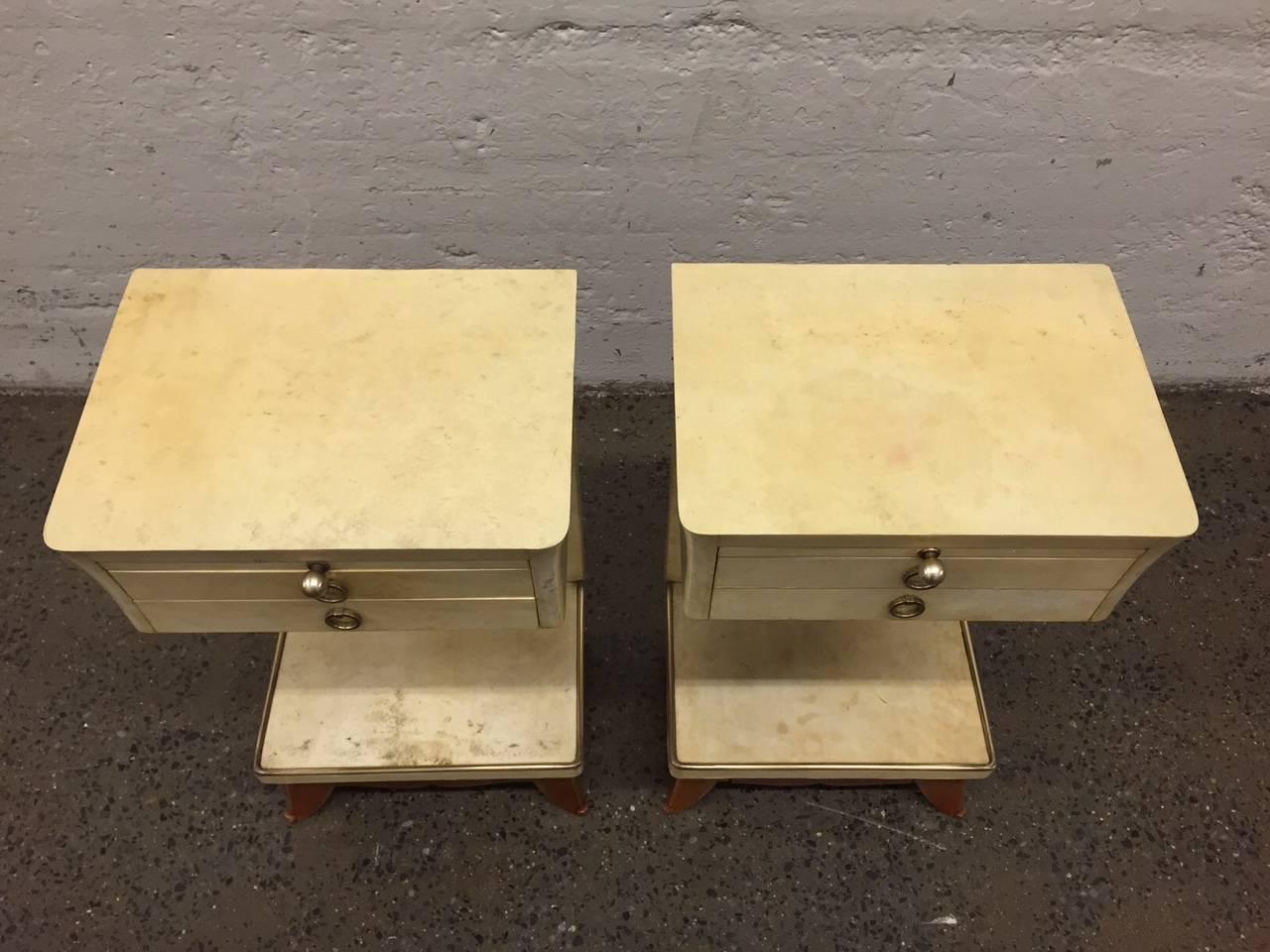 Pair of Parchment Nightstands Manner of Osvaldo Borsani For Sale 1